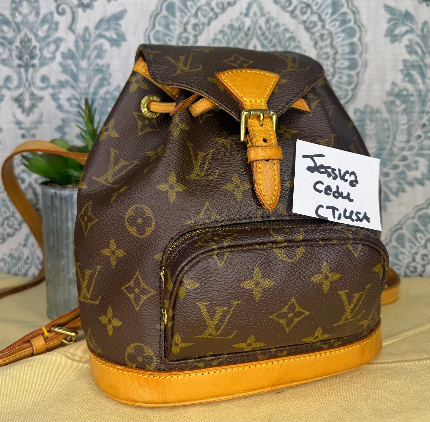 Louis Vuitton Montsouris PM