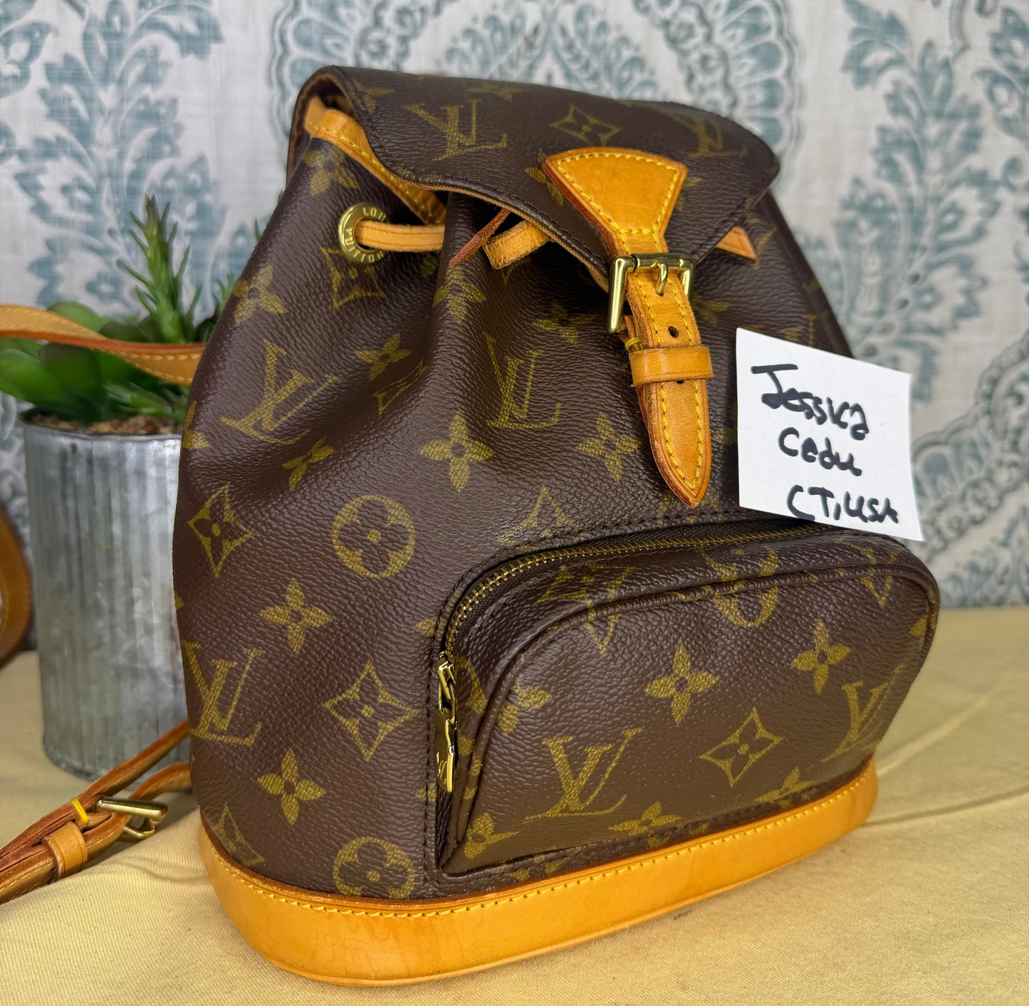 Louis Vuitton Montsouris PM