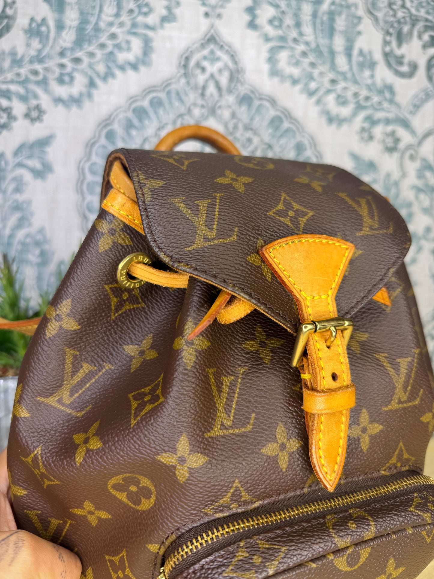 Louis Vuitton Montsouris PM