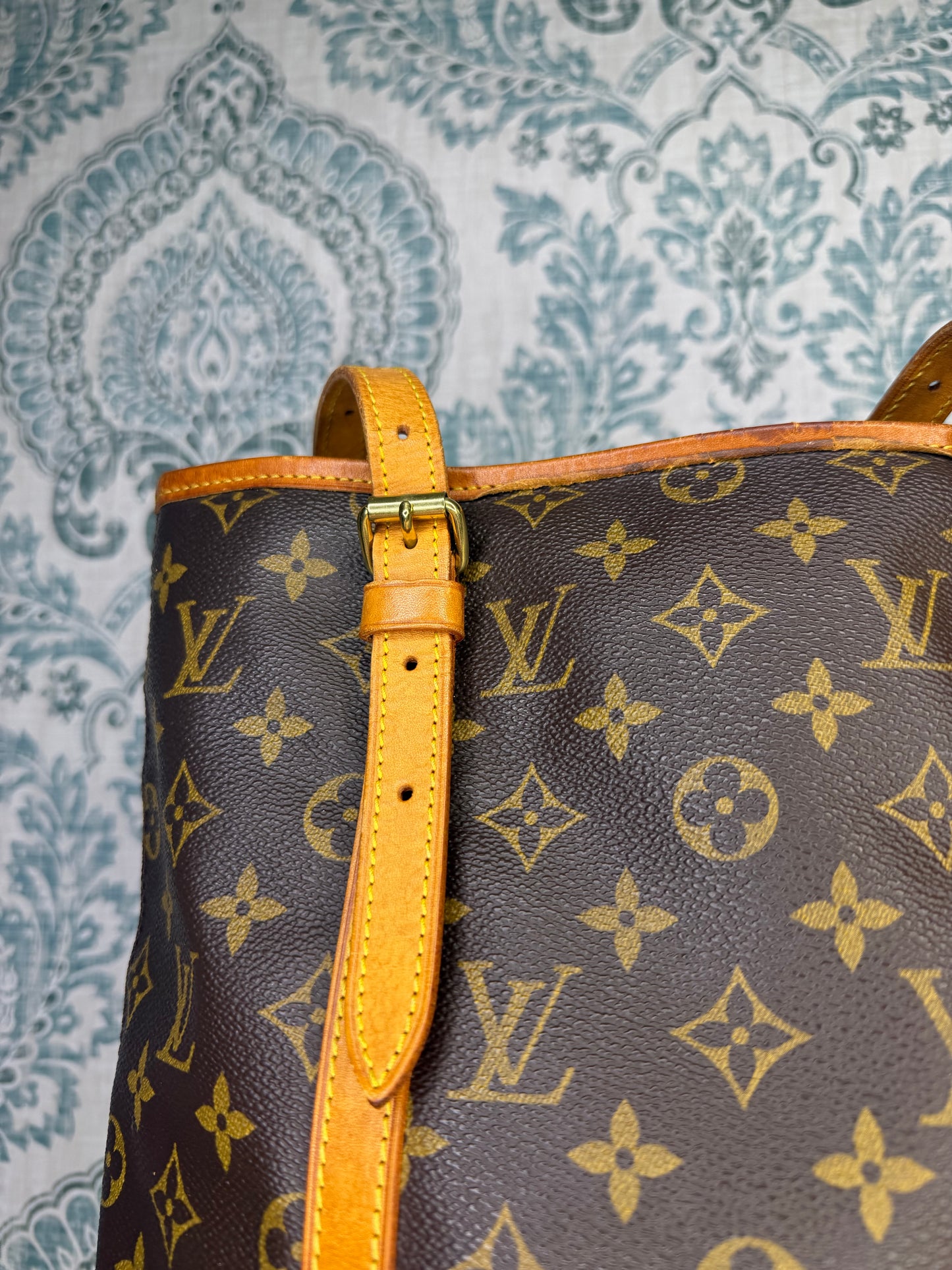 Louis Vuitton Bucket GM #1