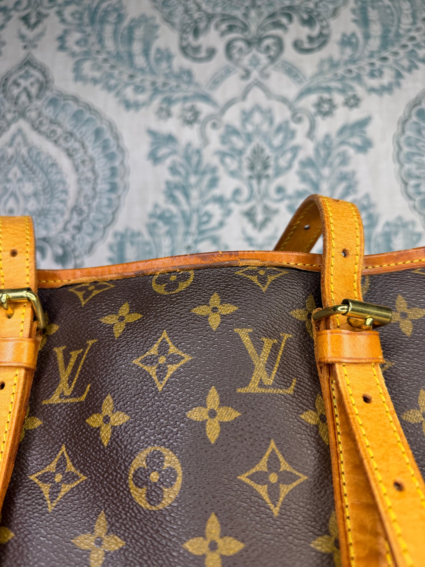 Louis Vuitton Bucket GM #1