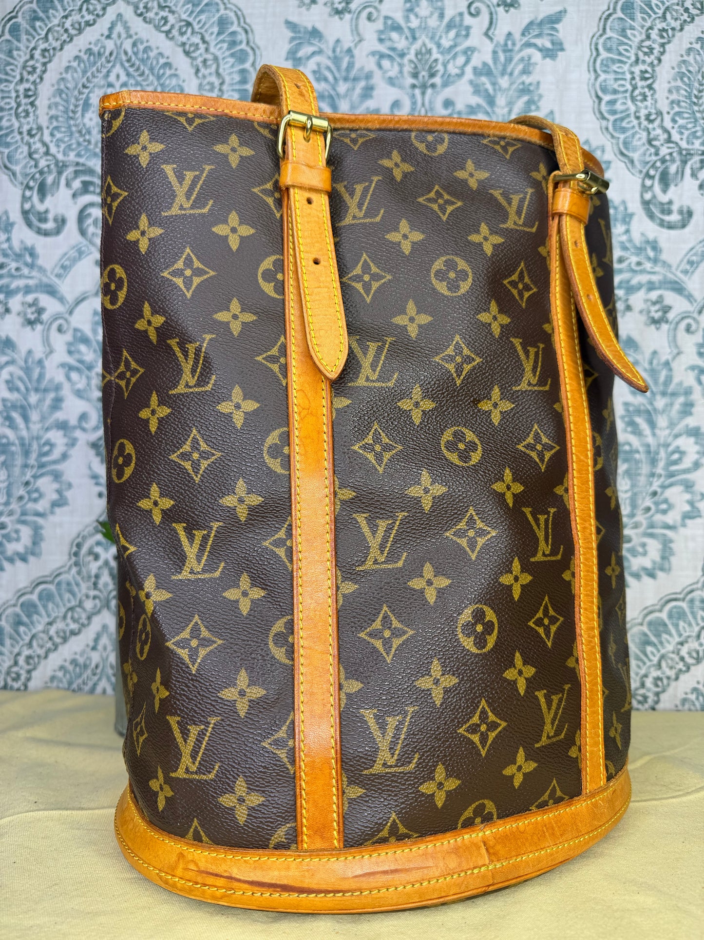 Louis Vuitton Bucket GM #1