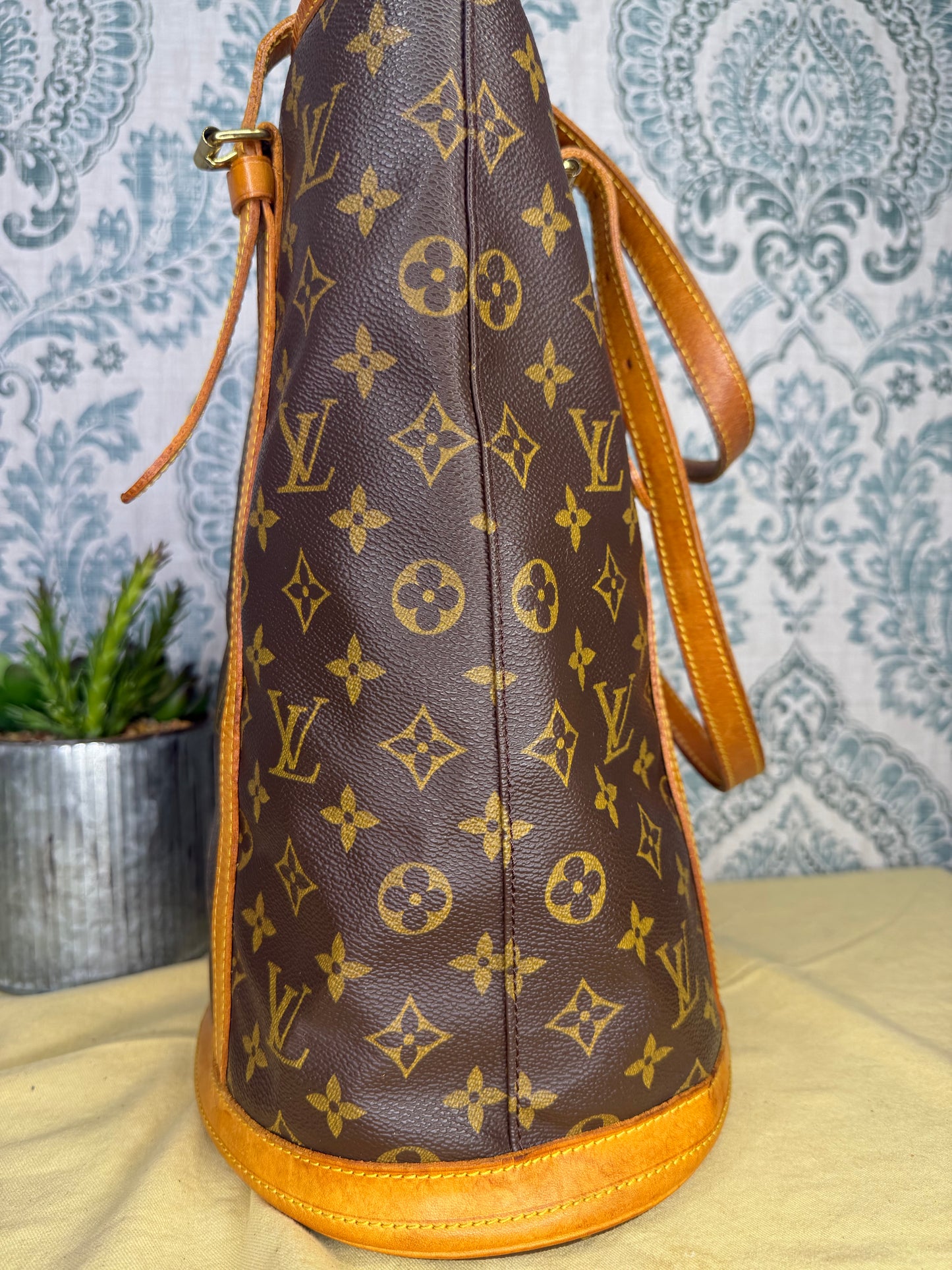 Louis Vuitton Bucket GM #1