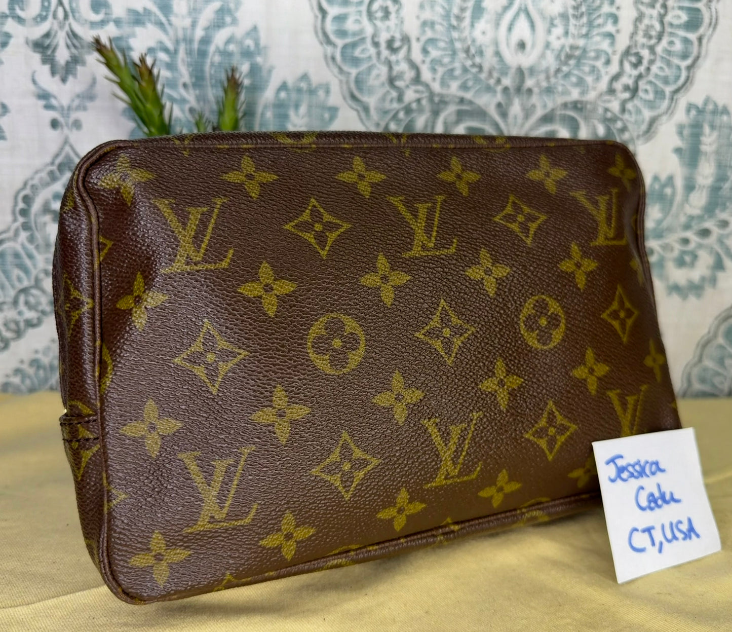 Louis Vuitton Trousse 23