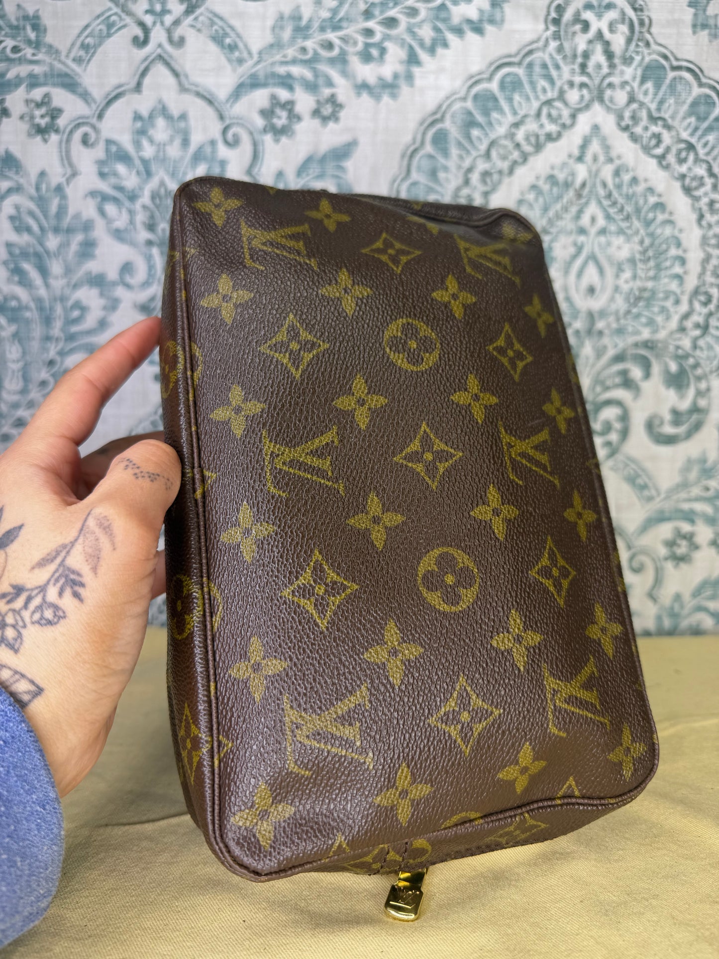 Louis Vuitton Trousse 23