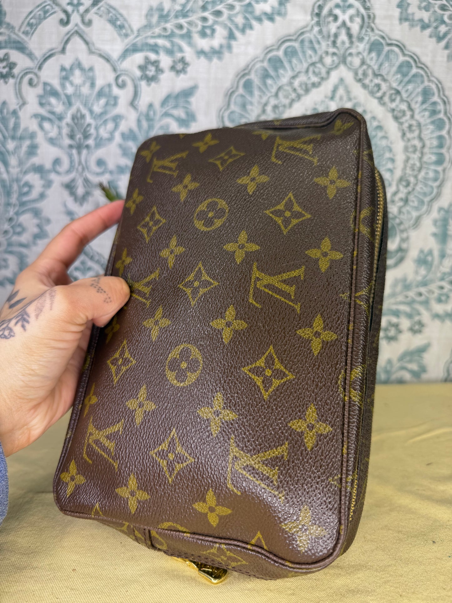 Louis Vuitton Trousse 23