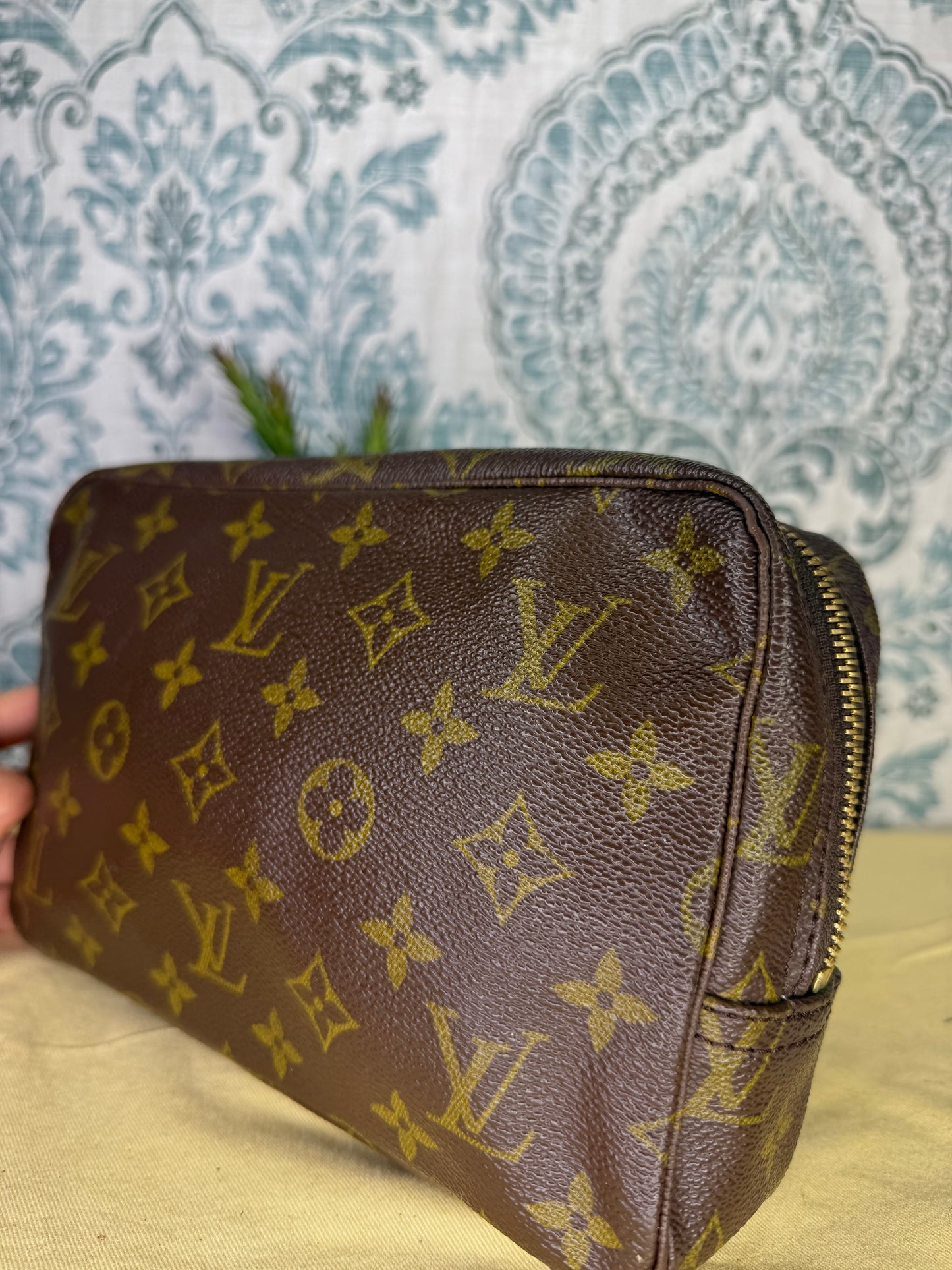Louis Vuitton Trousse 23