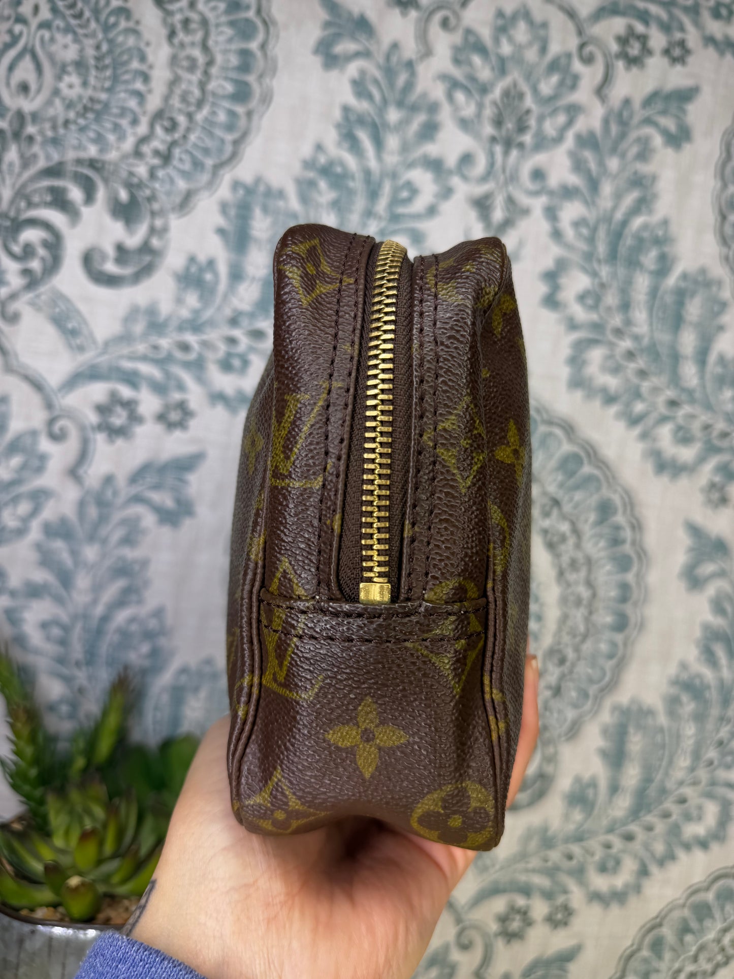 Louis Vuitton Trousse 23