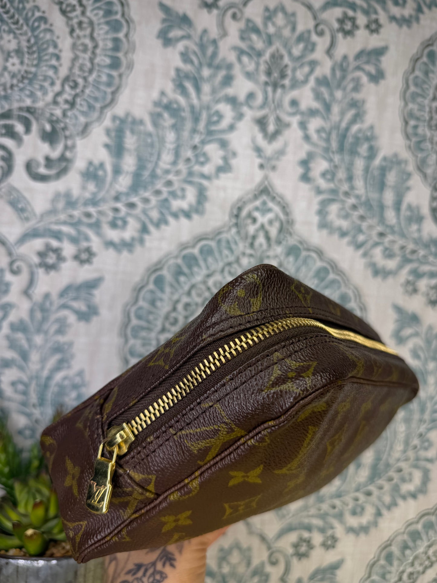 Louis Vuitton Trousse 23