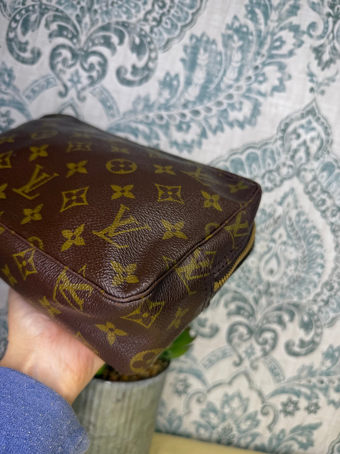 Louis Vuitton Trousse 23