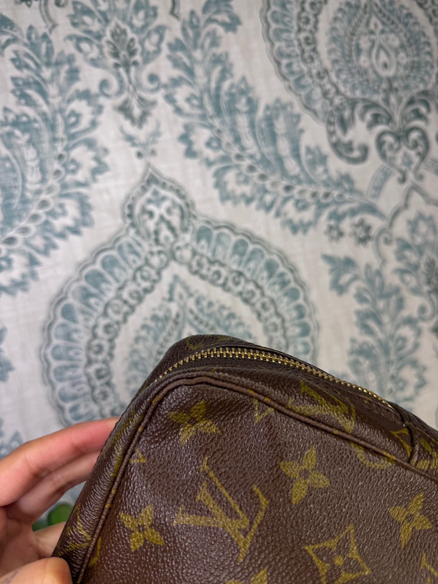 Louis Vuitton Trousse 23