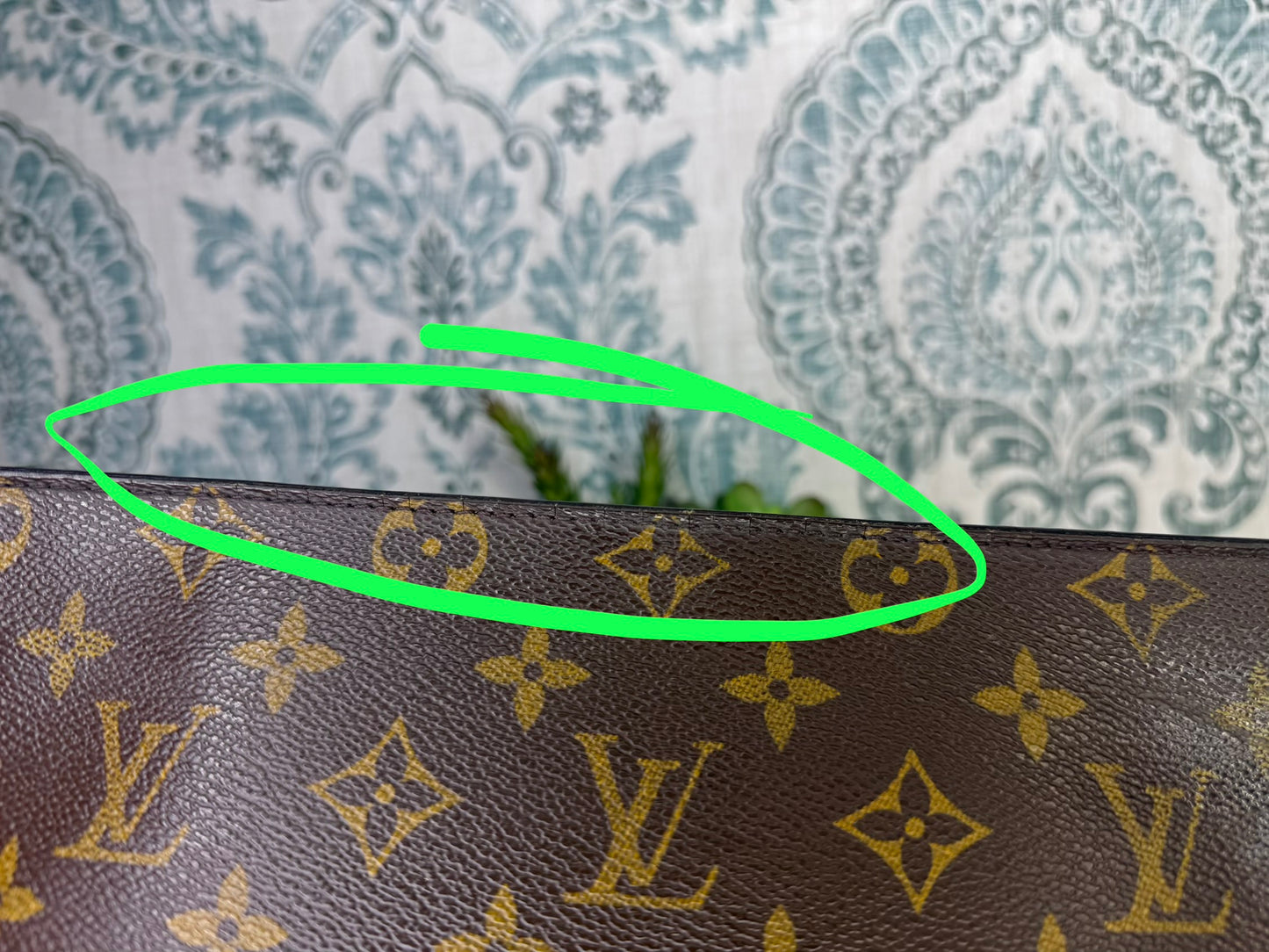 Louis Vuitton Pochette Homme