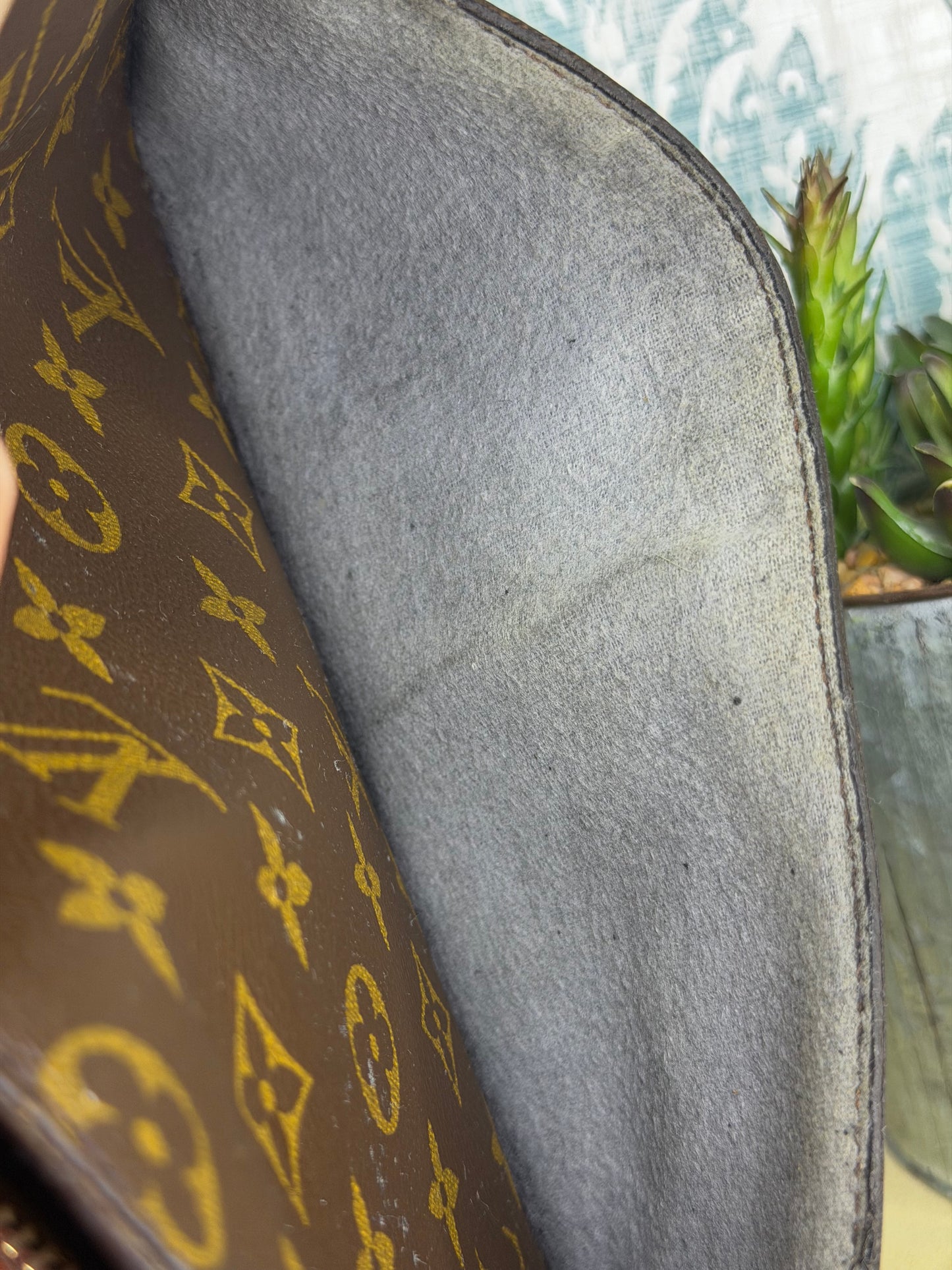 Louis Vuitton Pochette Homme