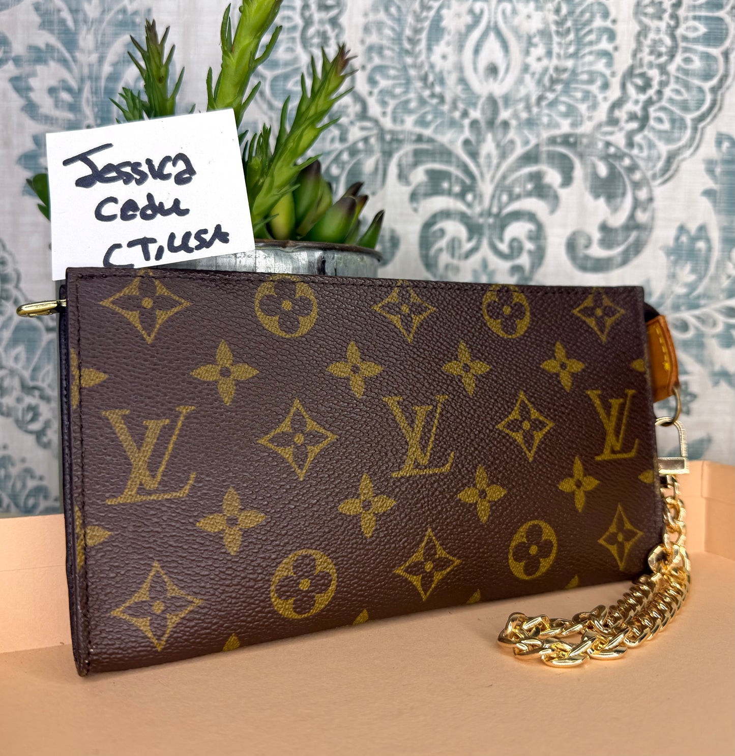 Louis Vuitton Monogram Bucket GM Pochette