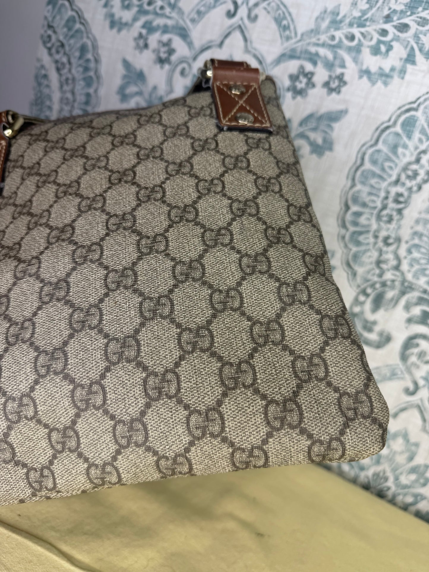 Gucci Supreme Crossbody Sherry Line
