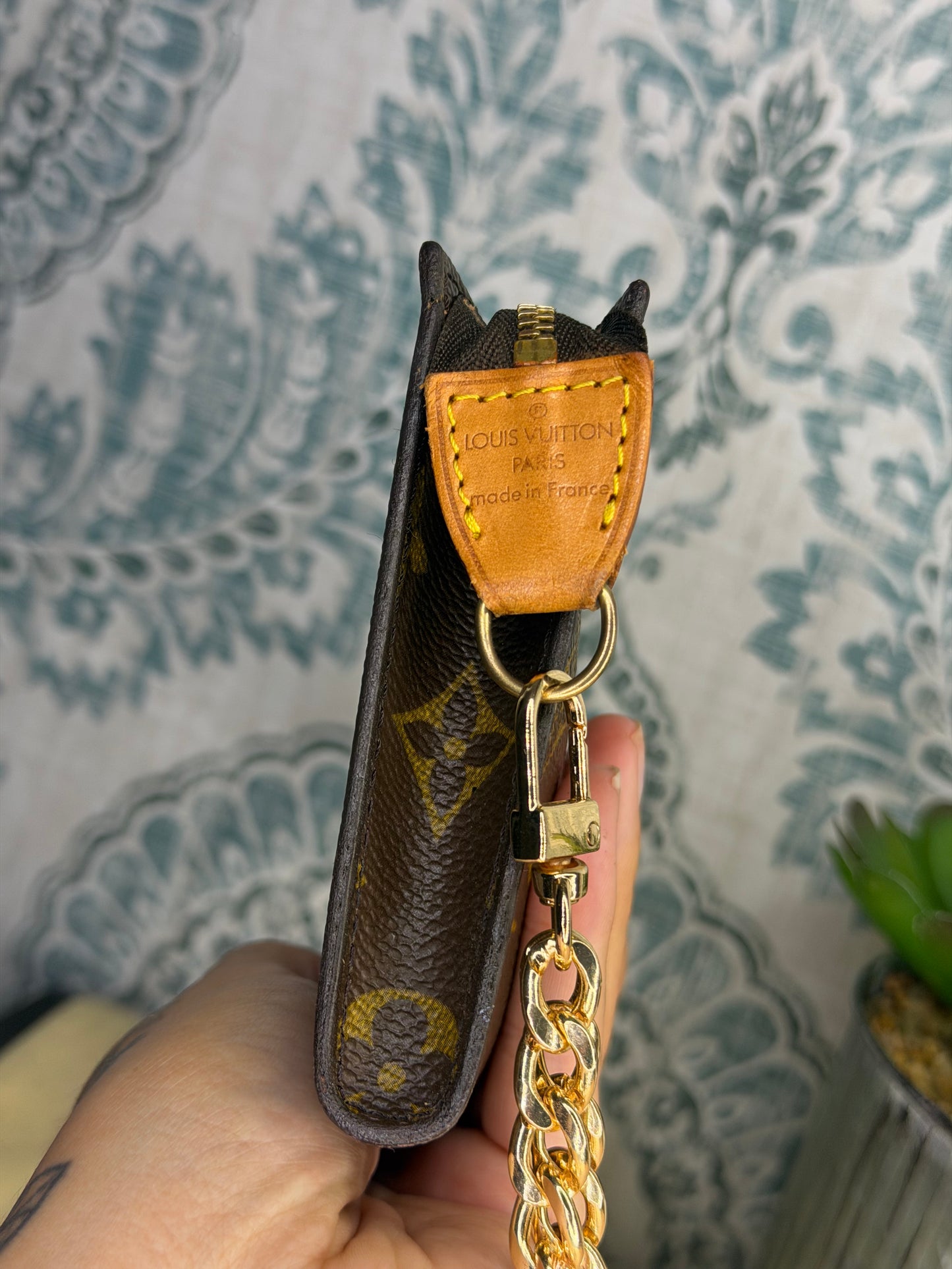 Louis Vuitton Monogram Bucket GM Pochette