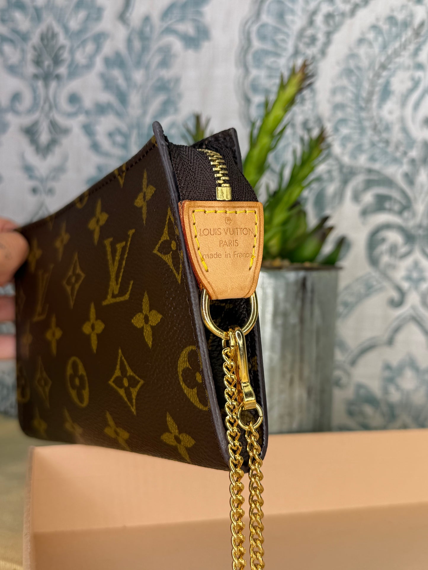 Louis Vuitton Monogram Bucket PM Pochette