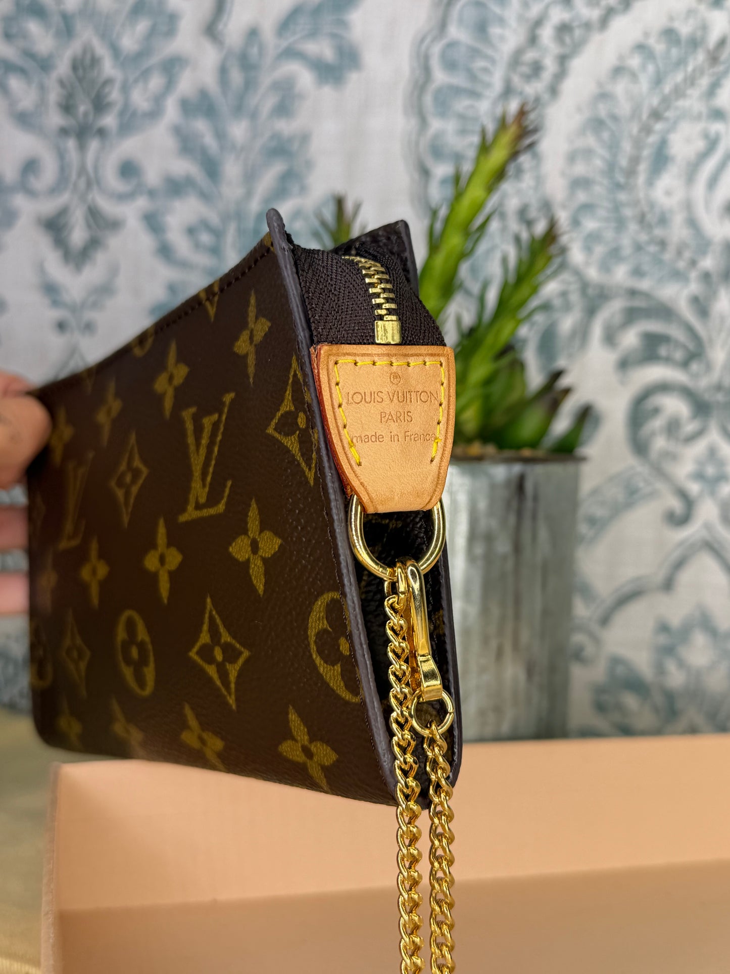 Louis Vuitton Monogram Bucket PM Pochette