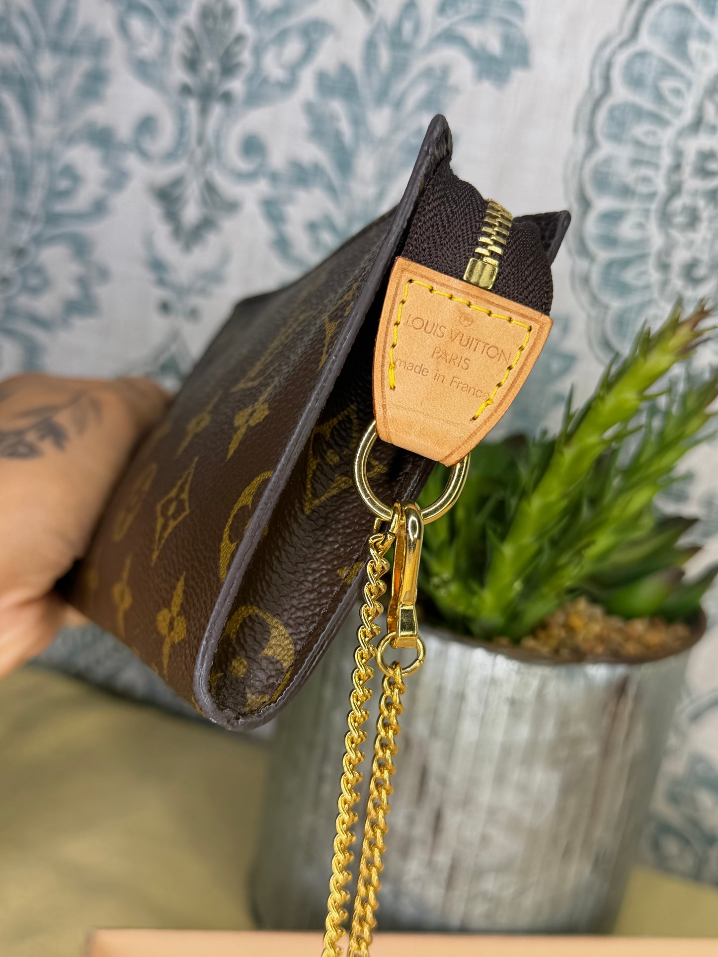 Louis Vuitton Monogram Bucket PM Pochette