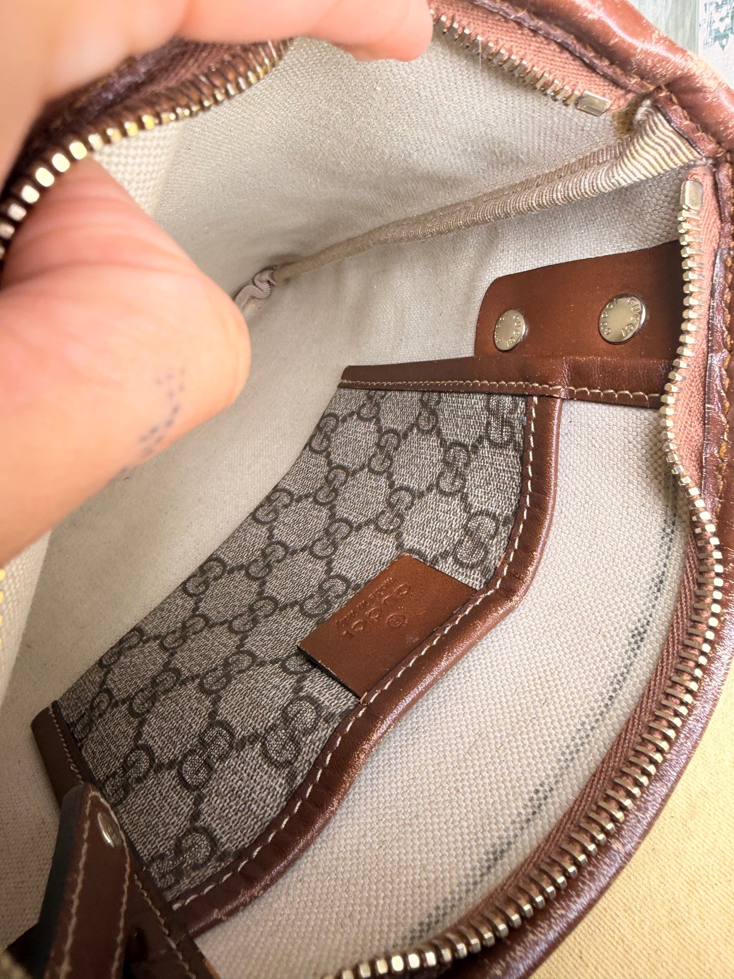 Gucci Supreme Crossbody Sherry Line