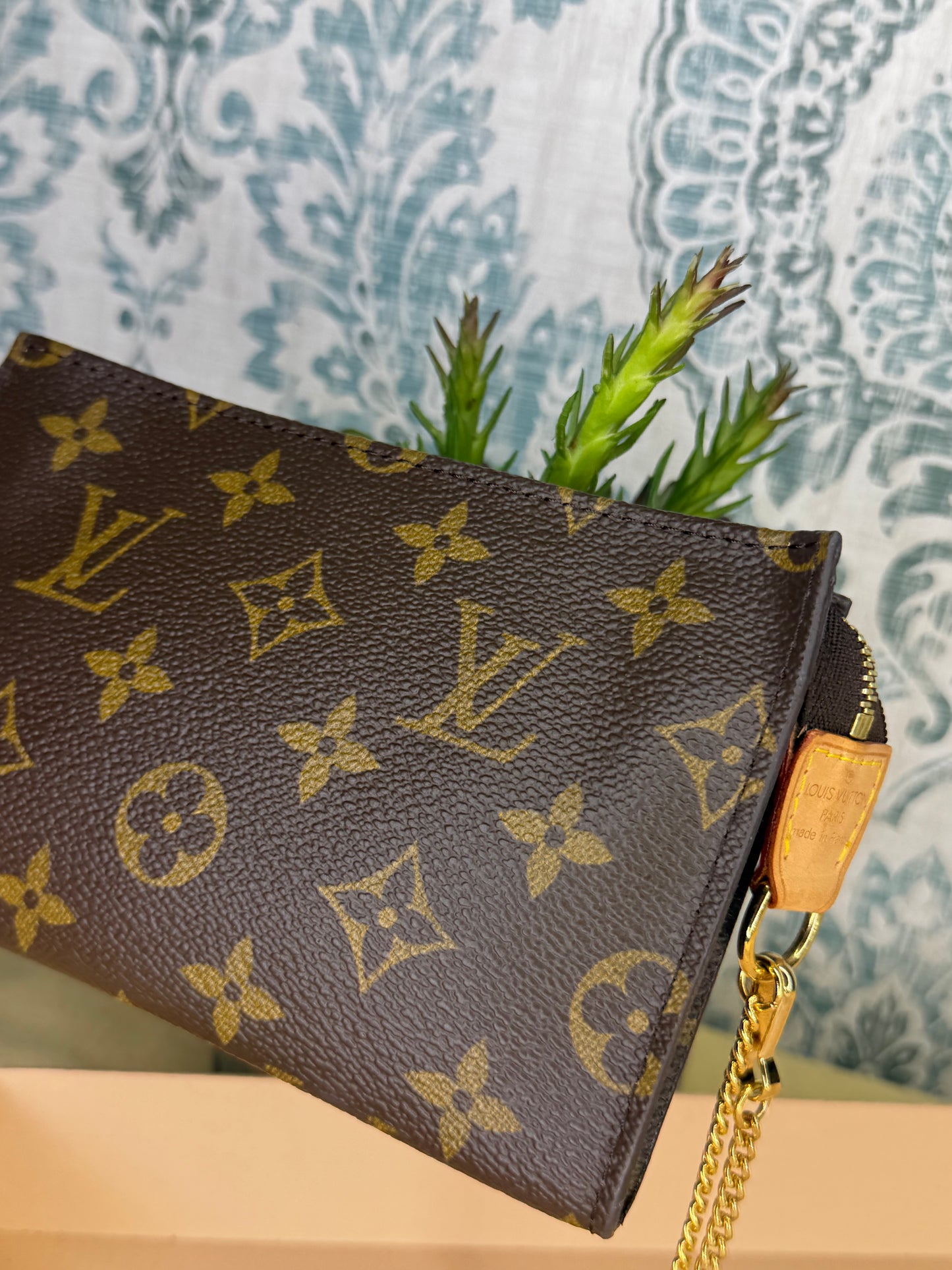 Louis Vuitton Monogram Bucket PM Pochette