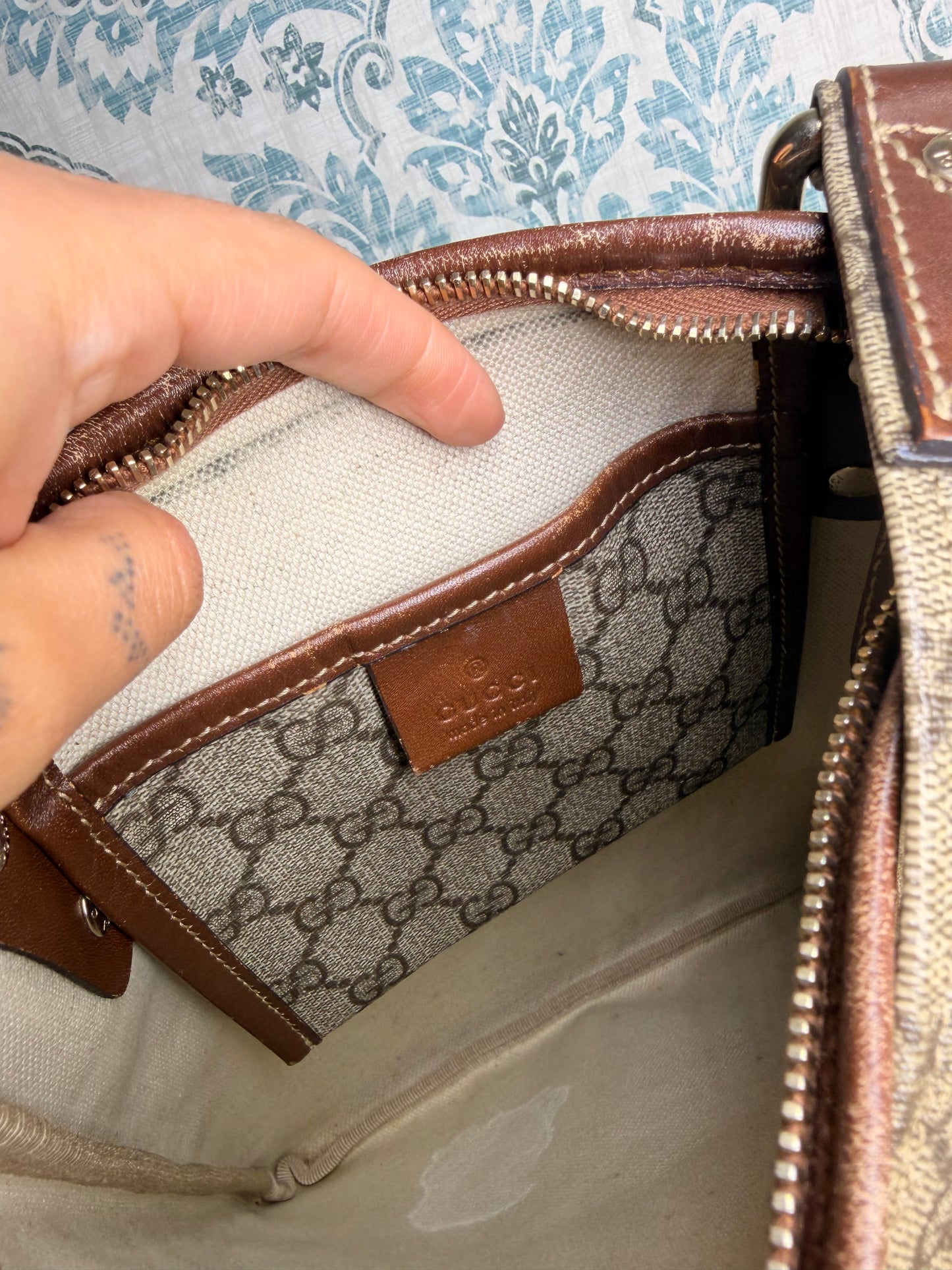 Gucci Supreme Crossbody Sherry Line
