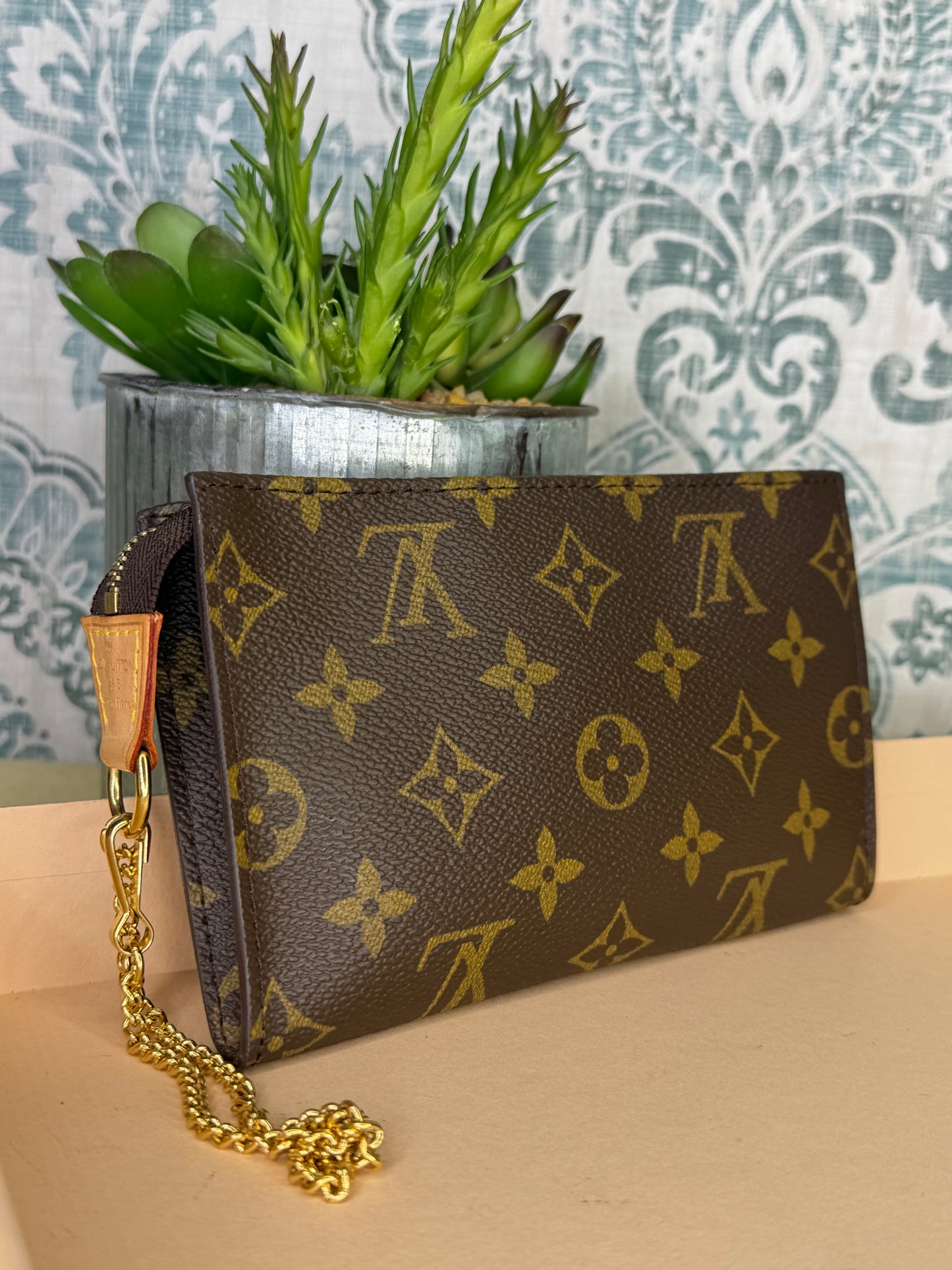 Louis Vuitton Monogram Bucket PM Pochette