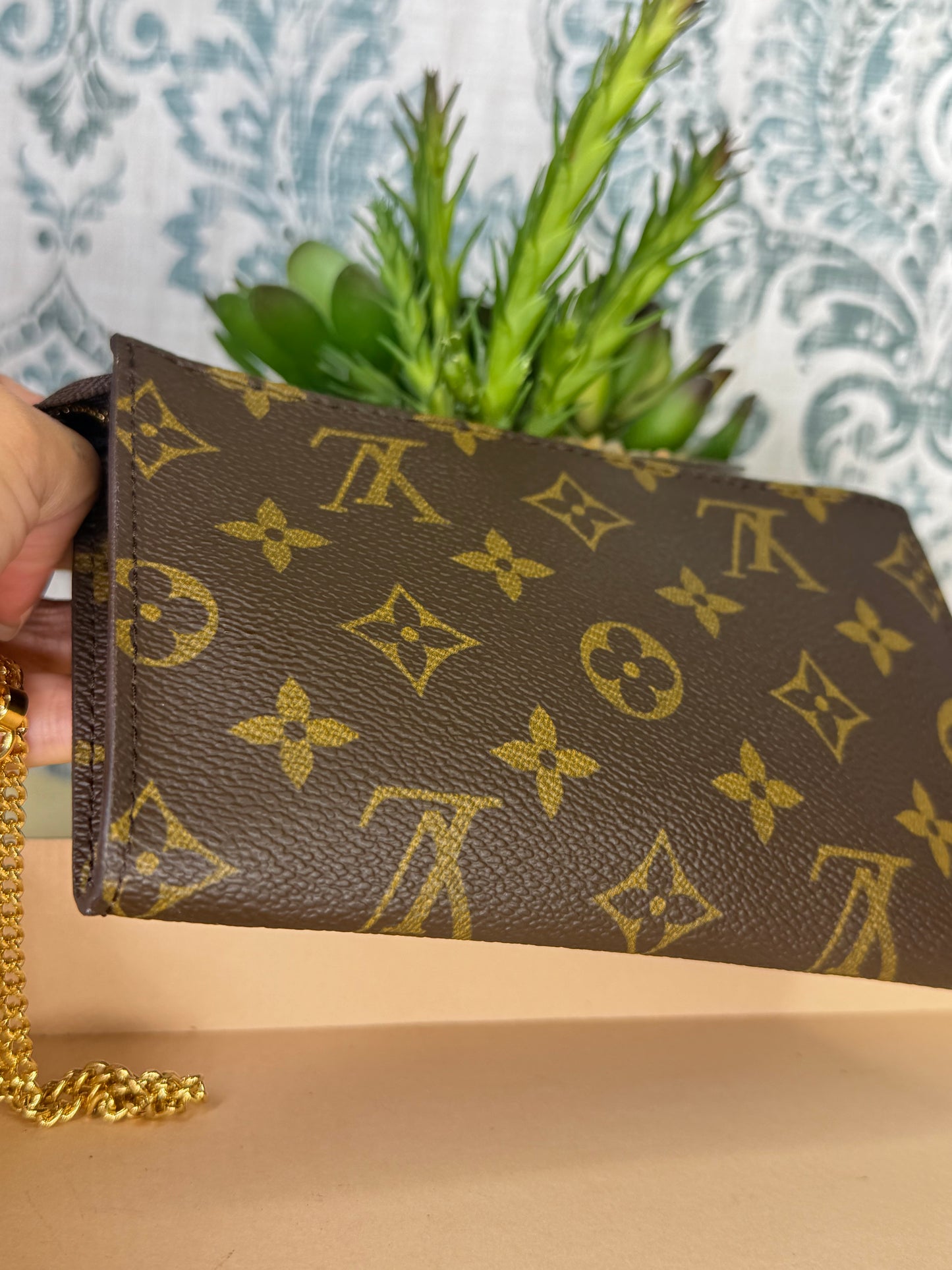 Louis Vuitton Monogram Bucket PM Pochette