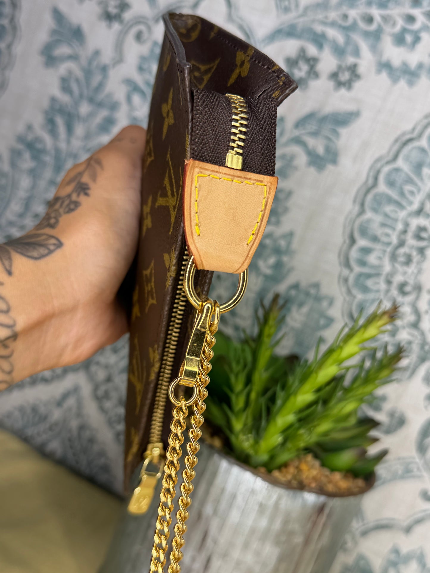 Louis Vuitton Monogram Bucket PM Pochette
