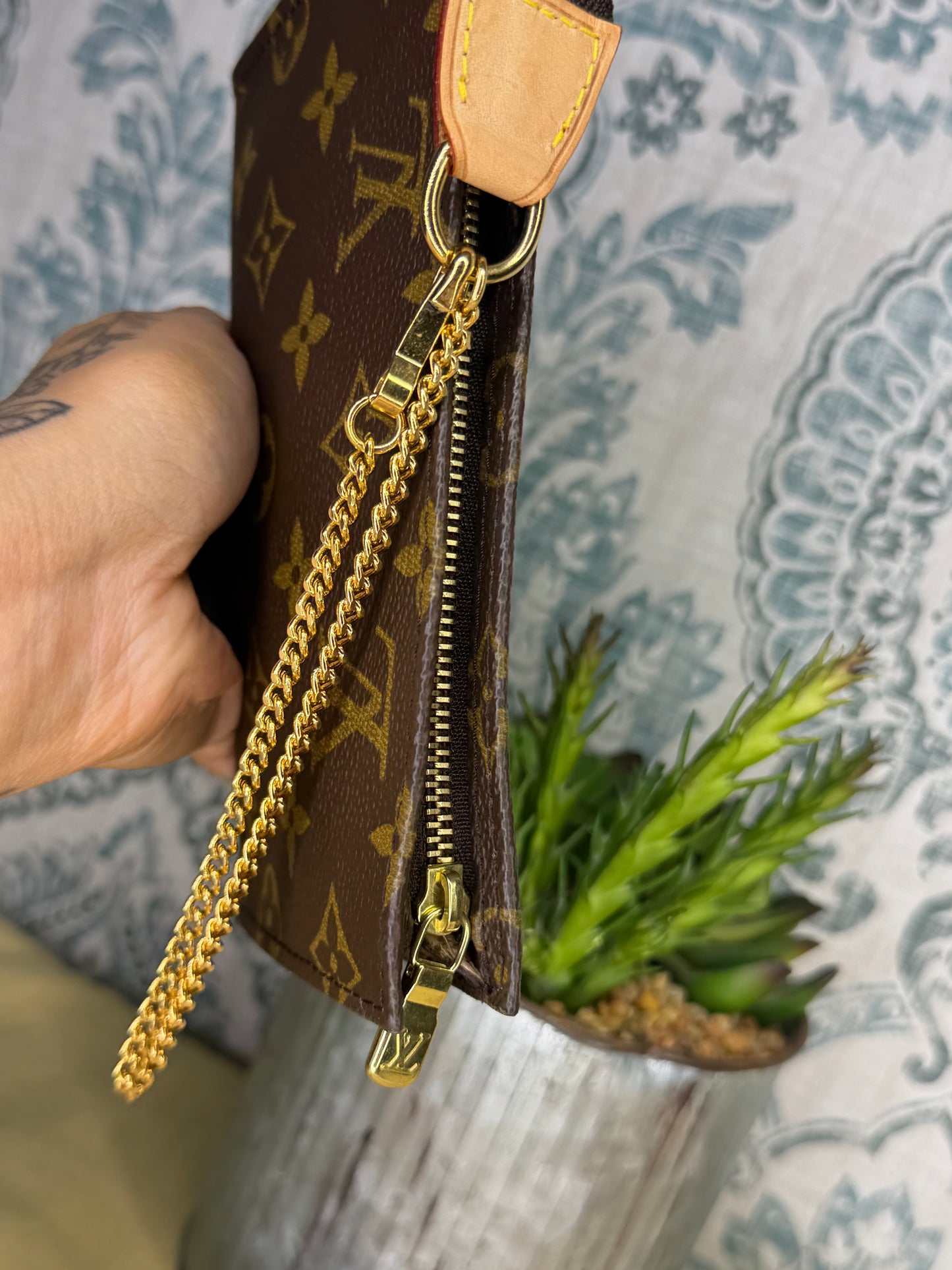 Louis Vuitton Monogram Bucket PM Pochette