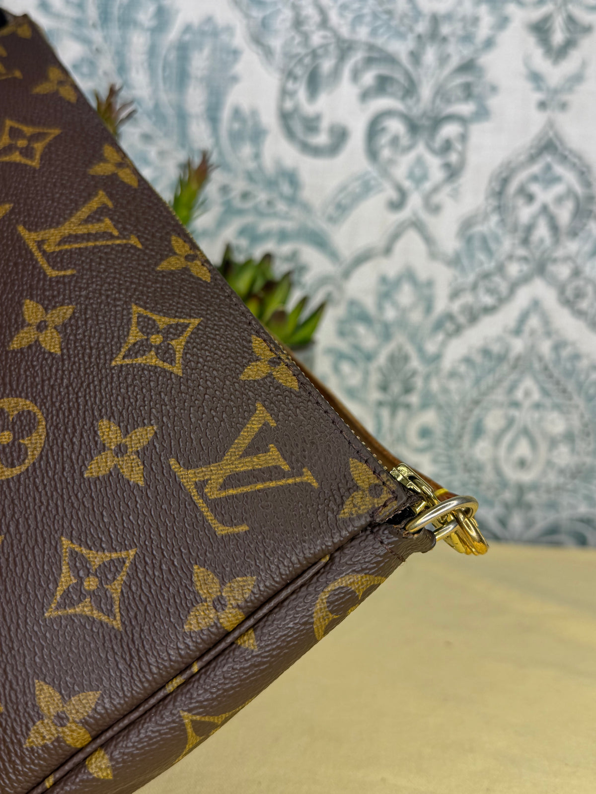 Louis Vuitton Pochette Accessories