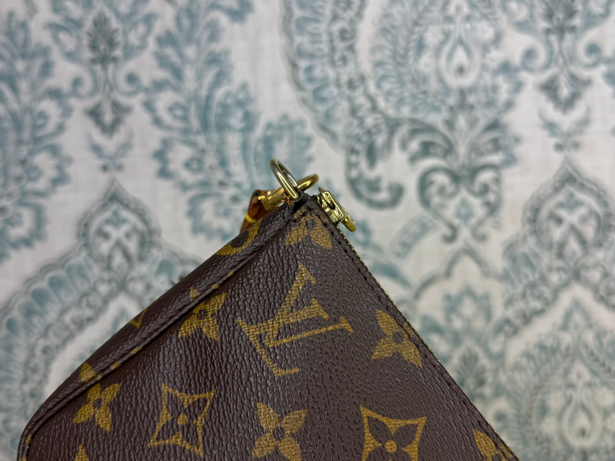 Louis Vuitton Pochette Accessories
