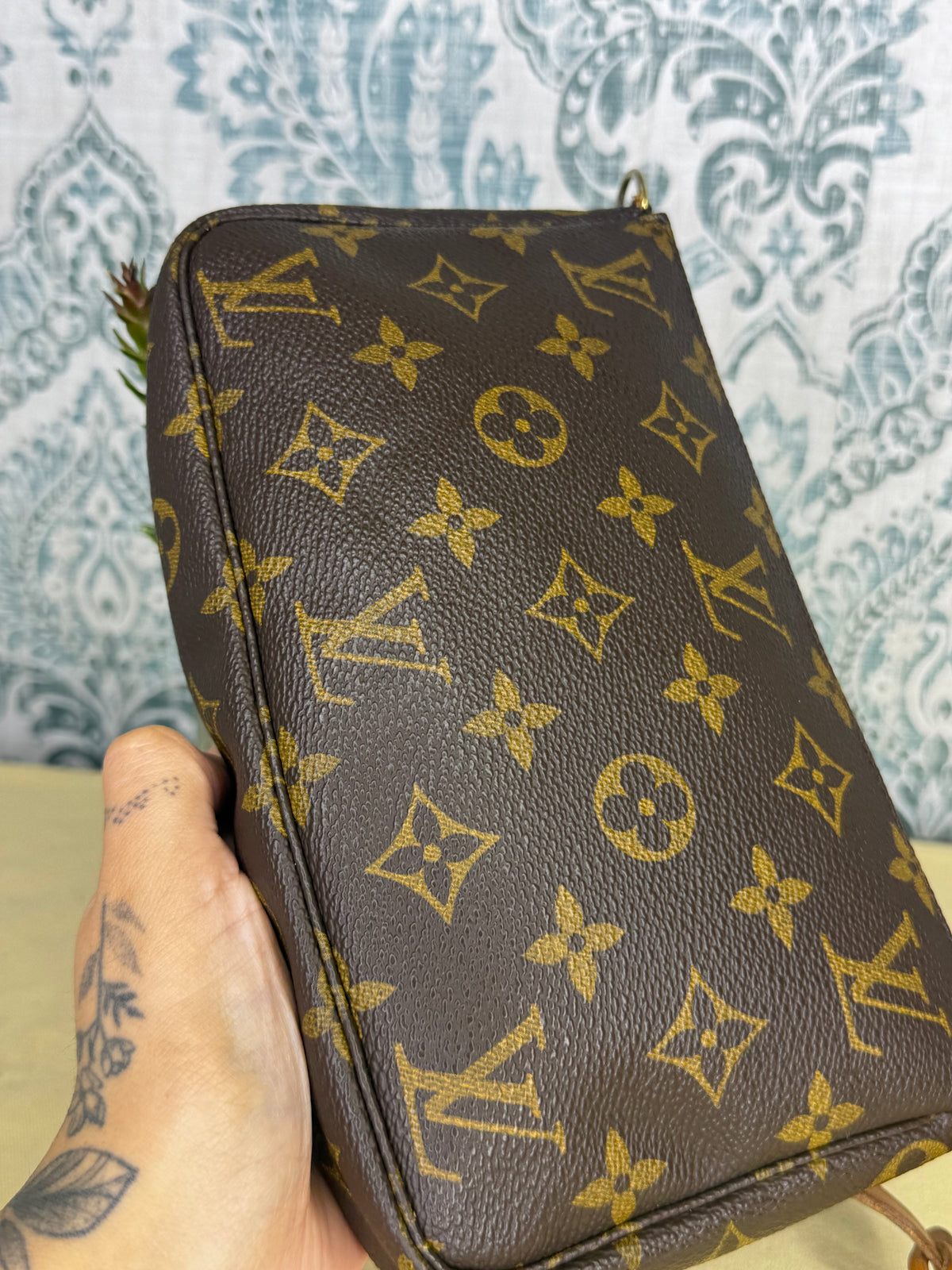 Louis Vuitton Pochette Accessories