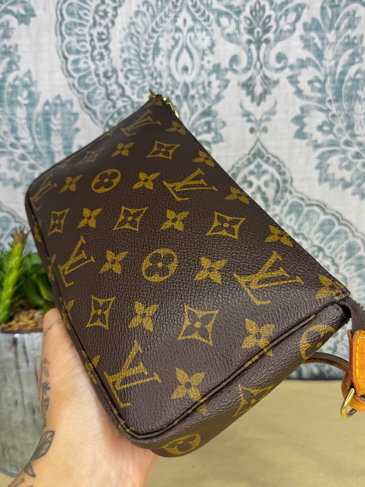 Louis Vuitton Pochette Accessories
