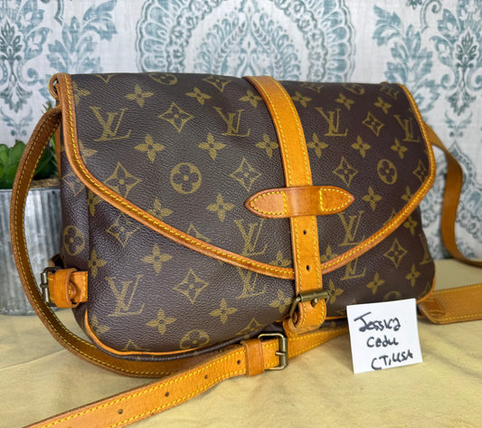 Louis Vuitton Saumur 30