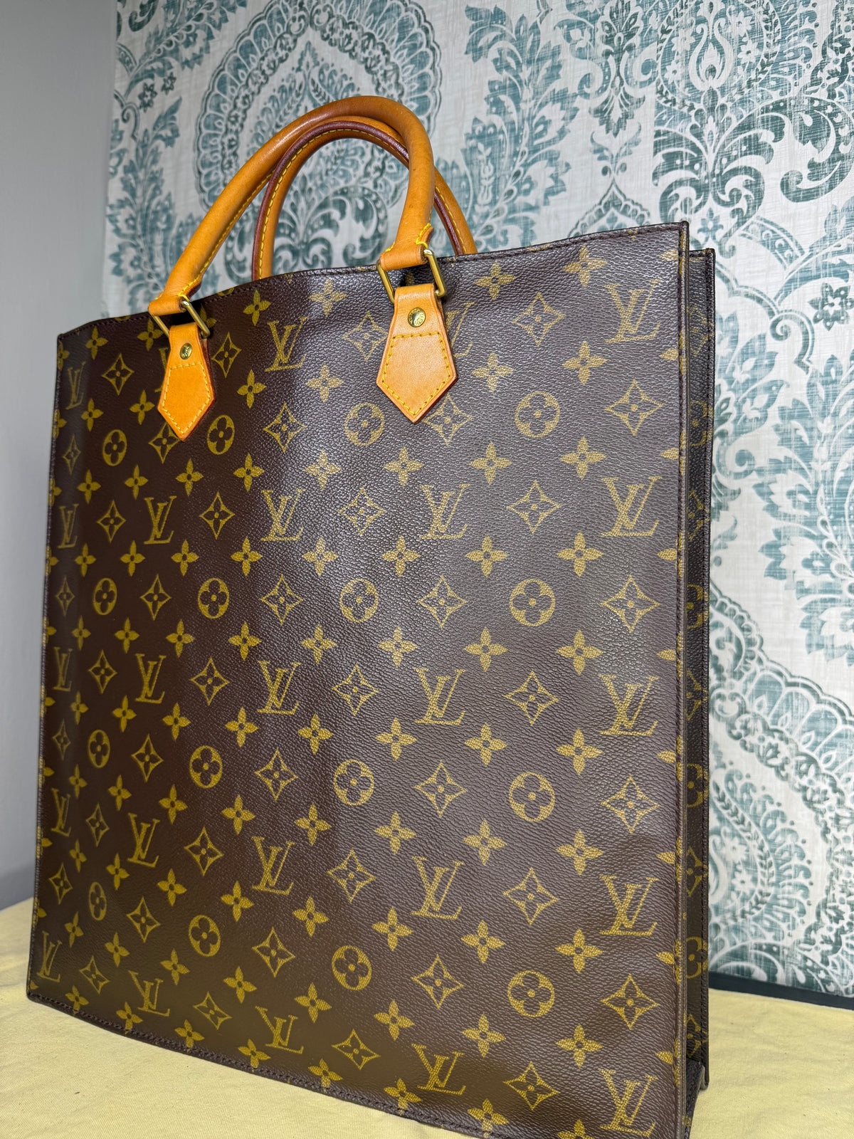 Louis Vuitton Sac Plat