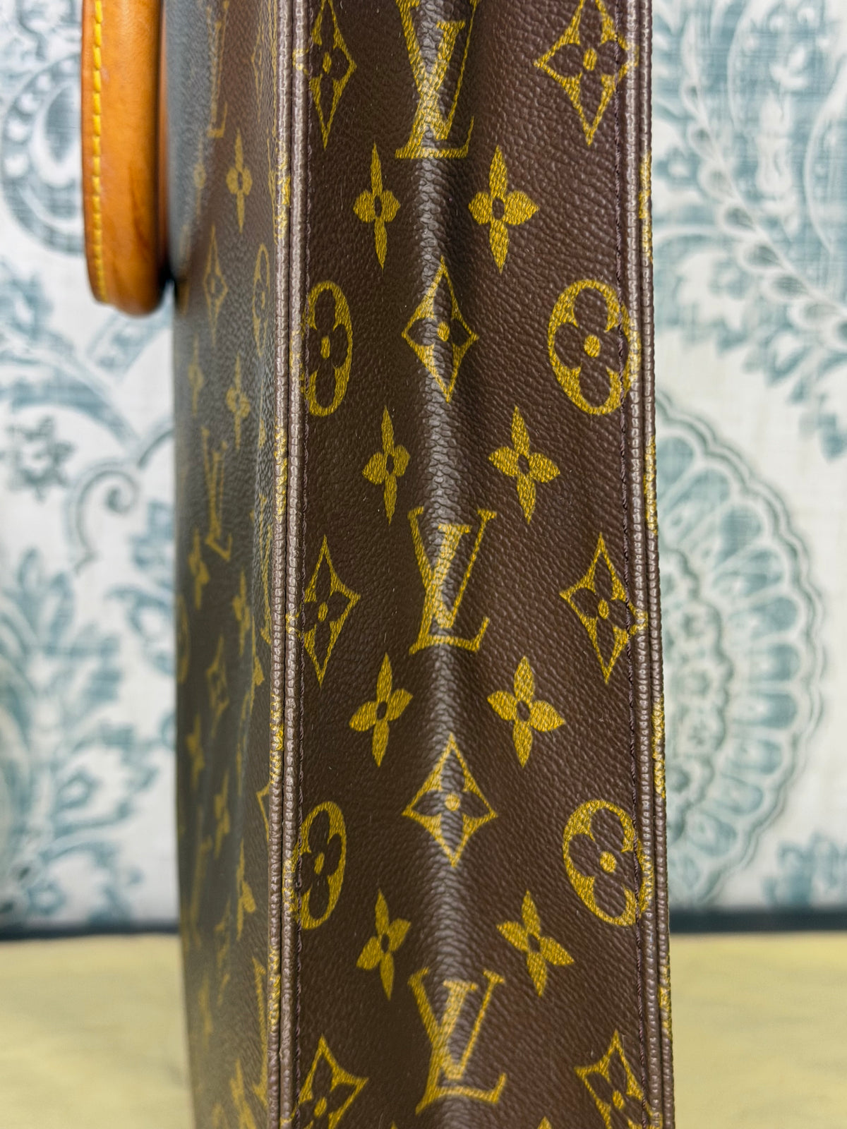 Louis Vuitton Sac Plat