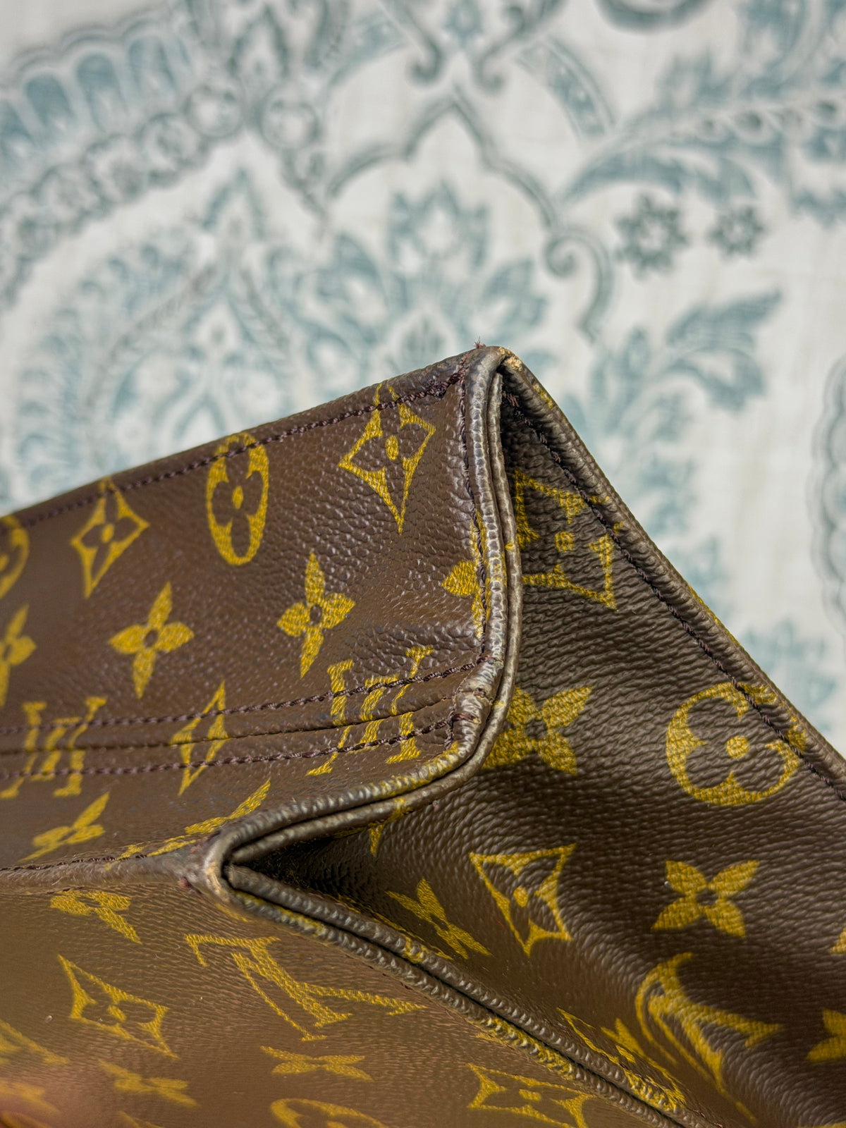 Louis Vuitton Sac Plat