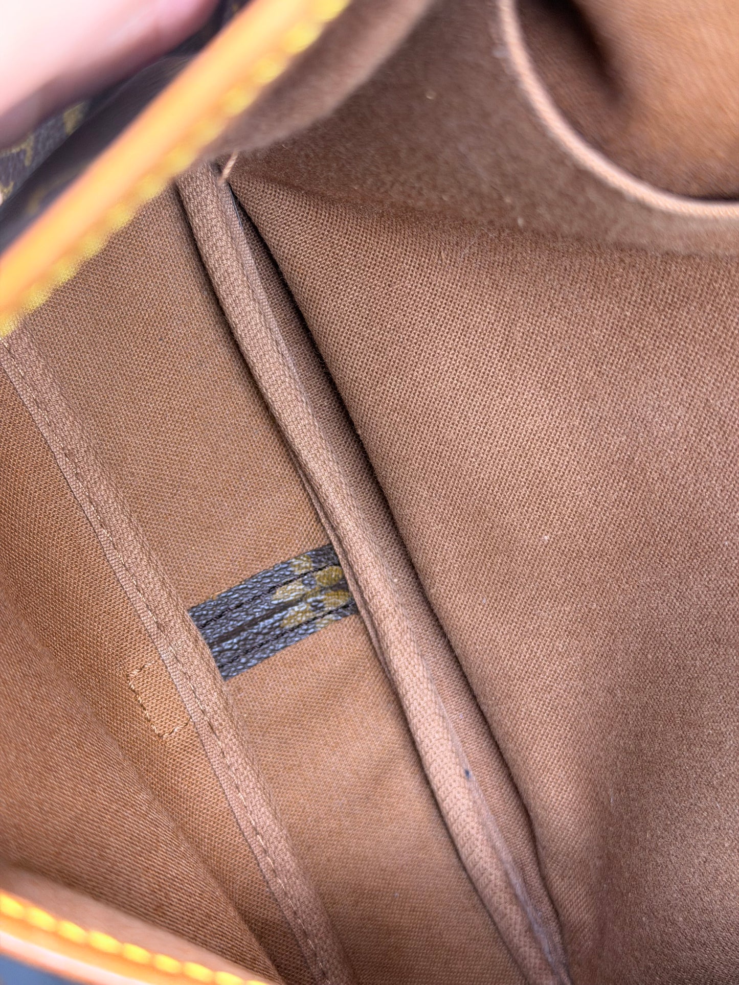 Louis Vuitton Saumur 30 #1
