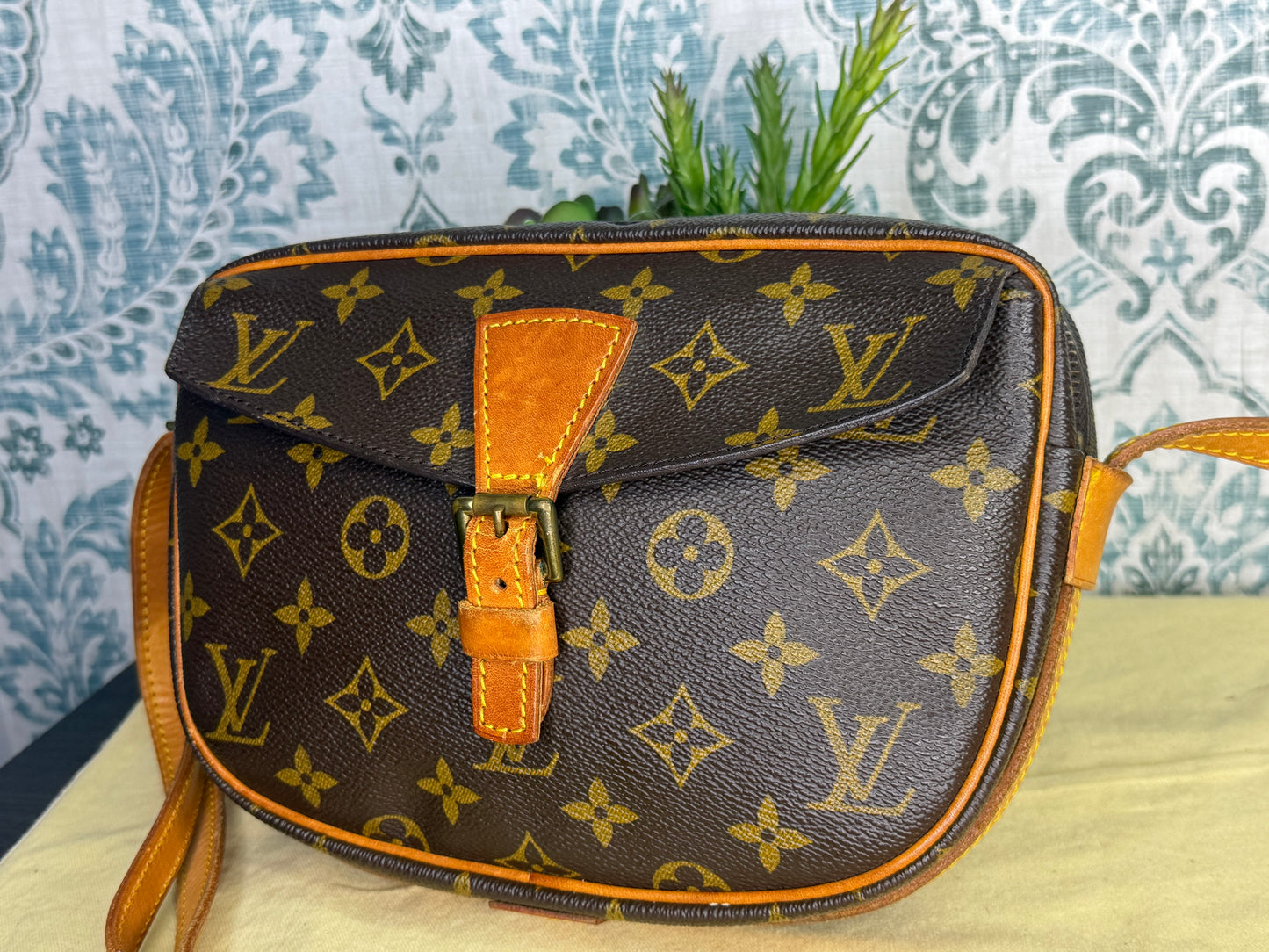 Louis Vuitton Jeune Fille PM