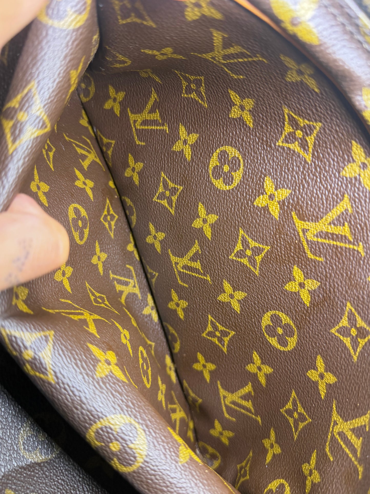 Louis Vuitton Saint Germain 27
