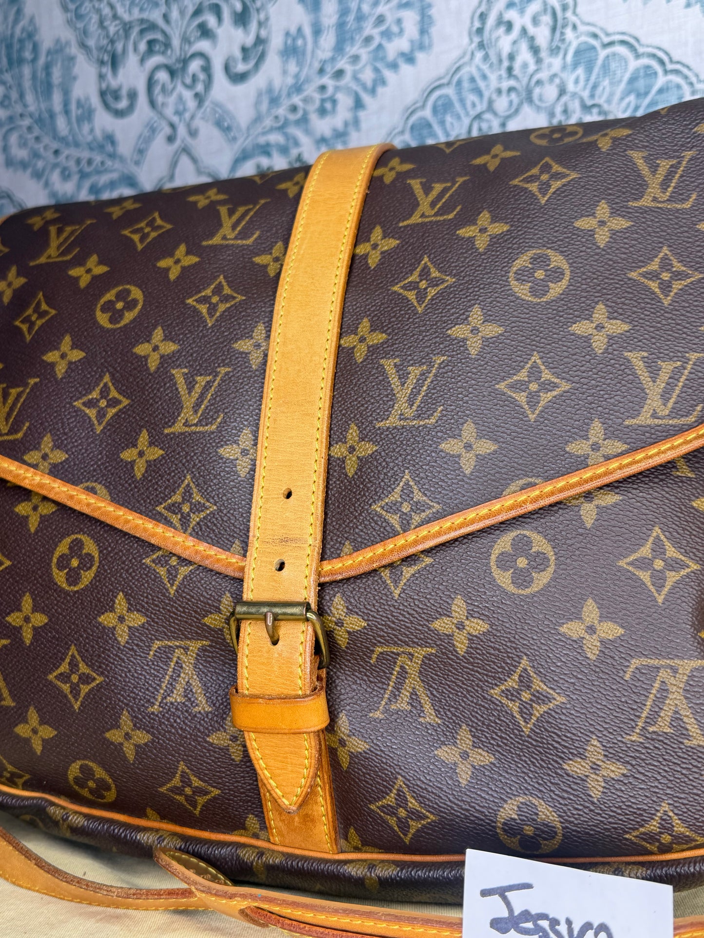Louis Vuitton Saumur 35