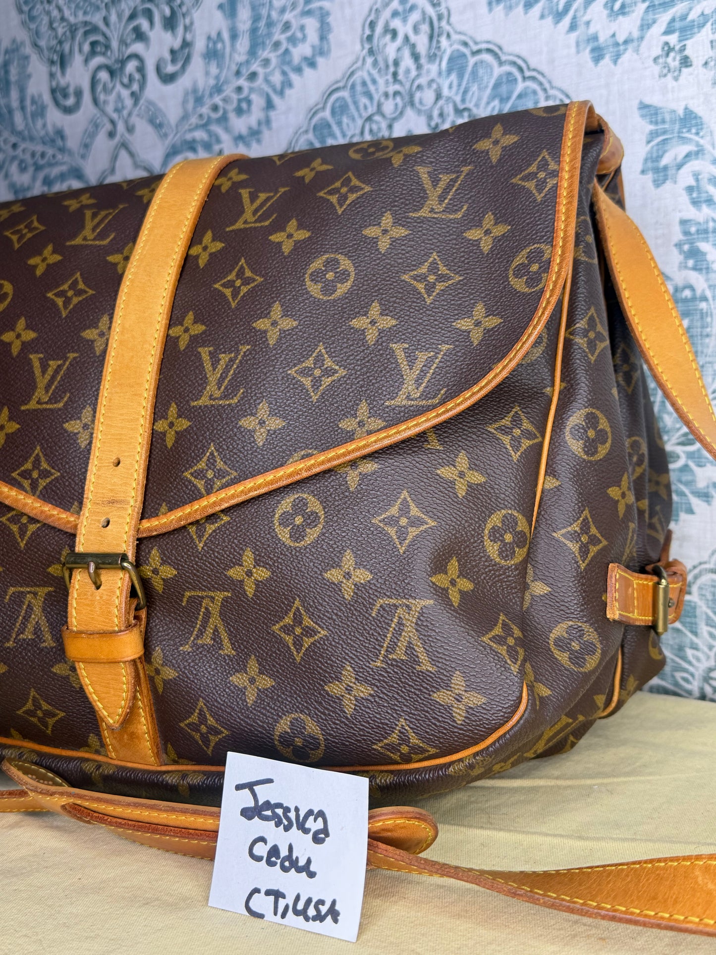 Louis Vuitton Saumur 35