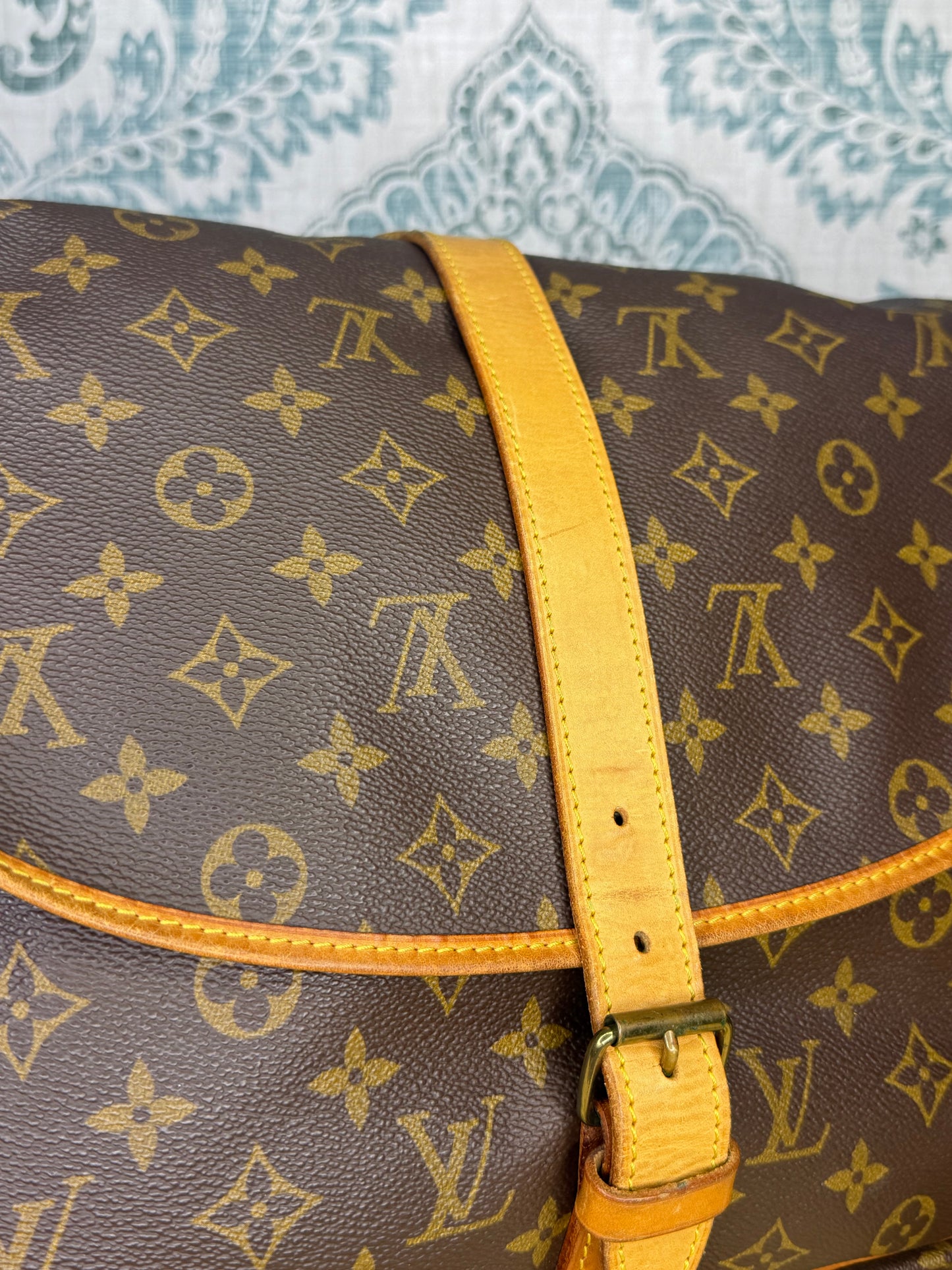 Louis Vuitton Saumur 35