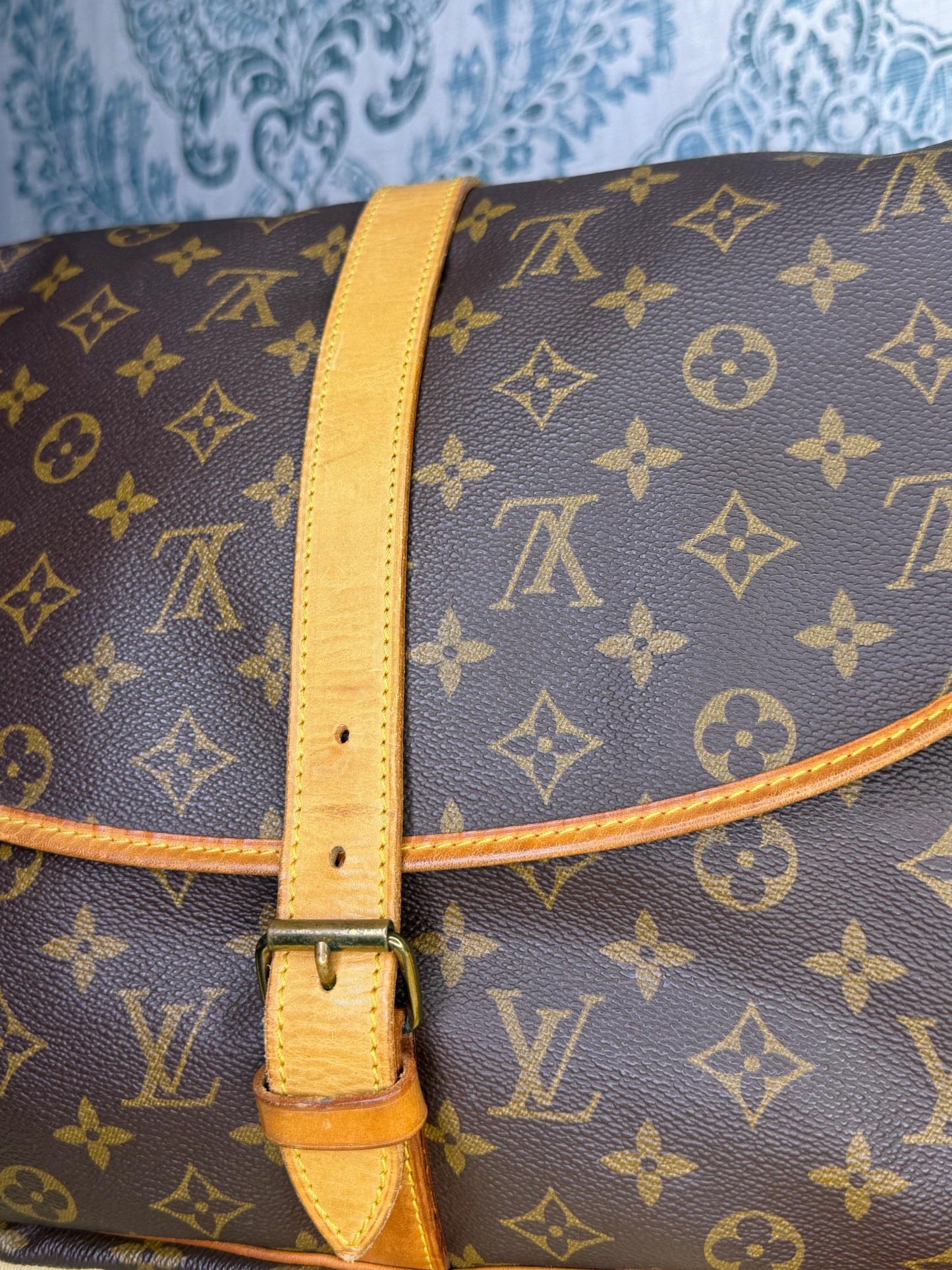 Louis Vuitton Saumur 35