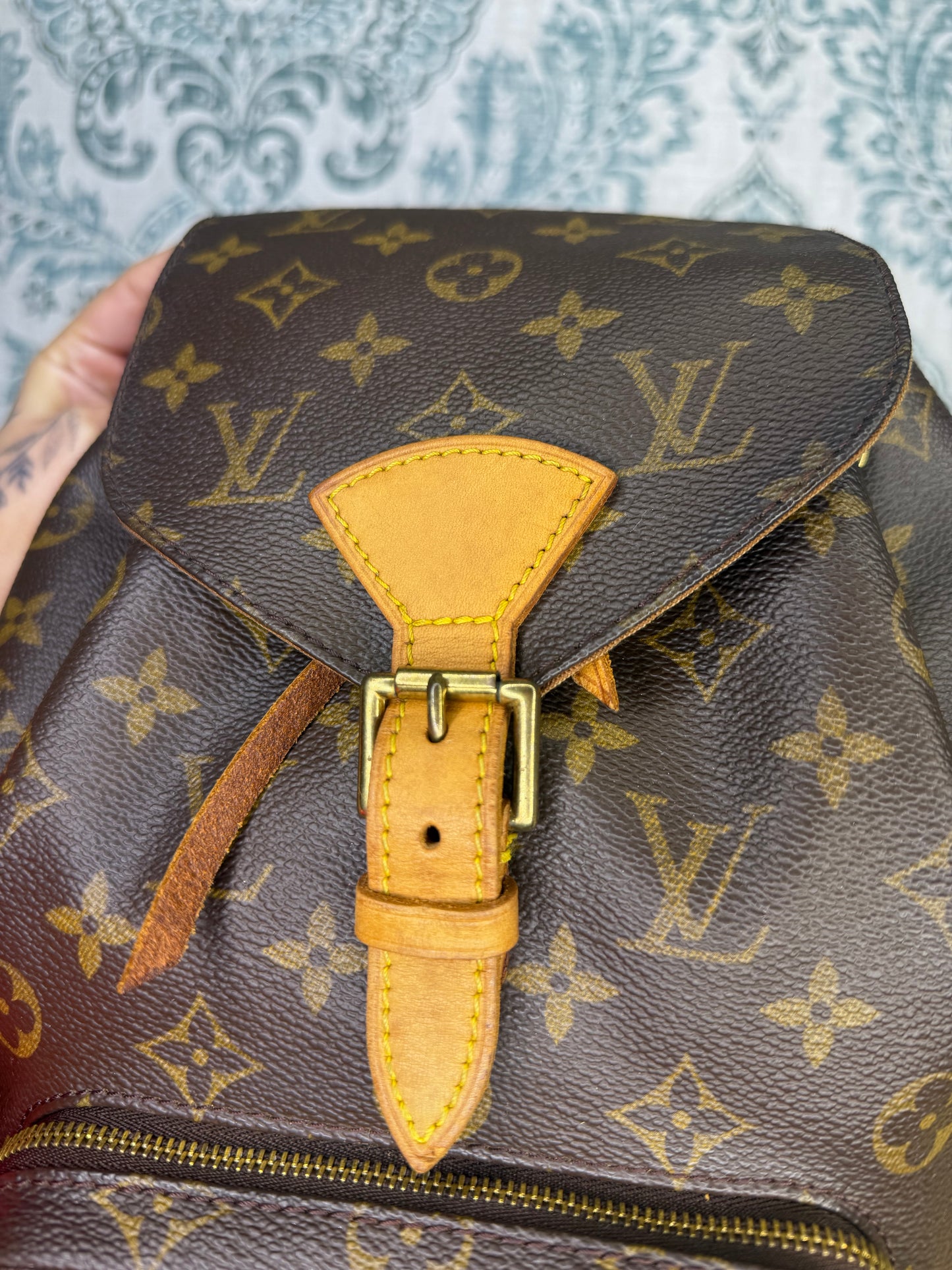Louis Vuitton Montsouris MM