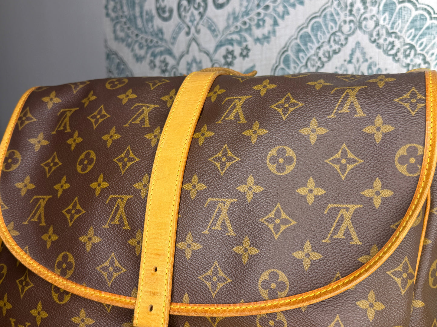 Louis Vuitton Saumur 35