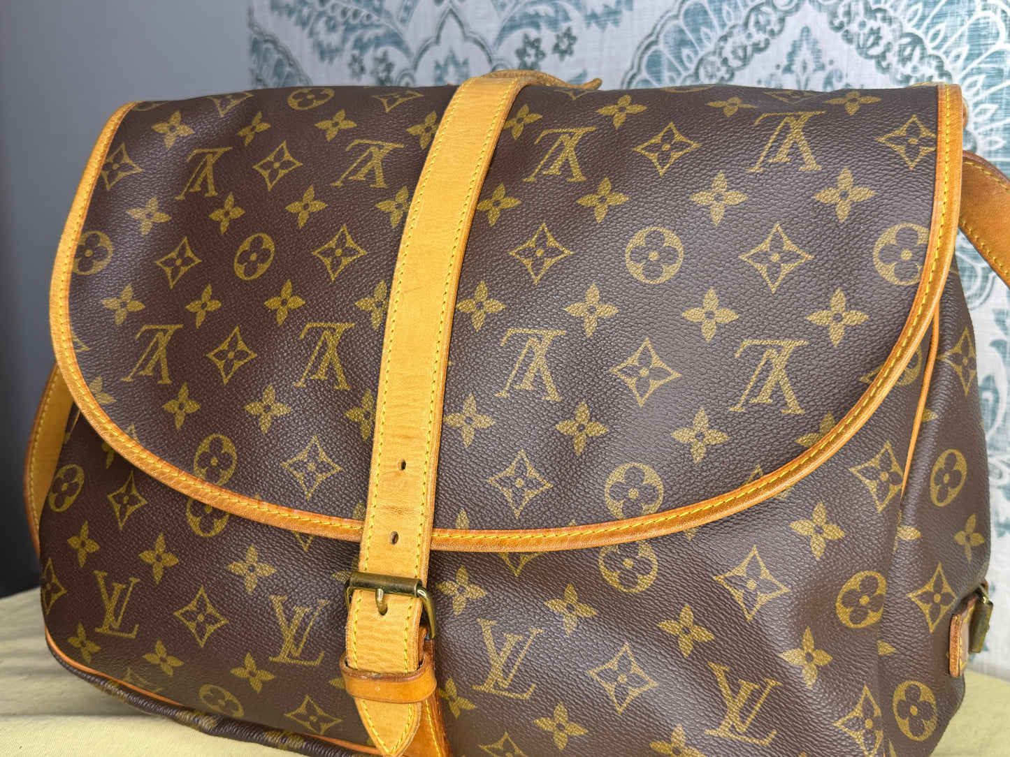 Louis Vuitton Saumur 35