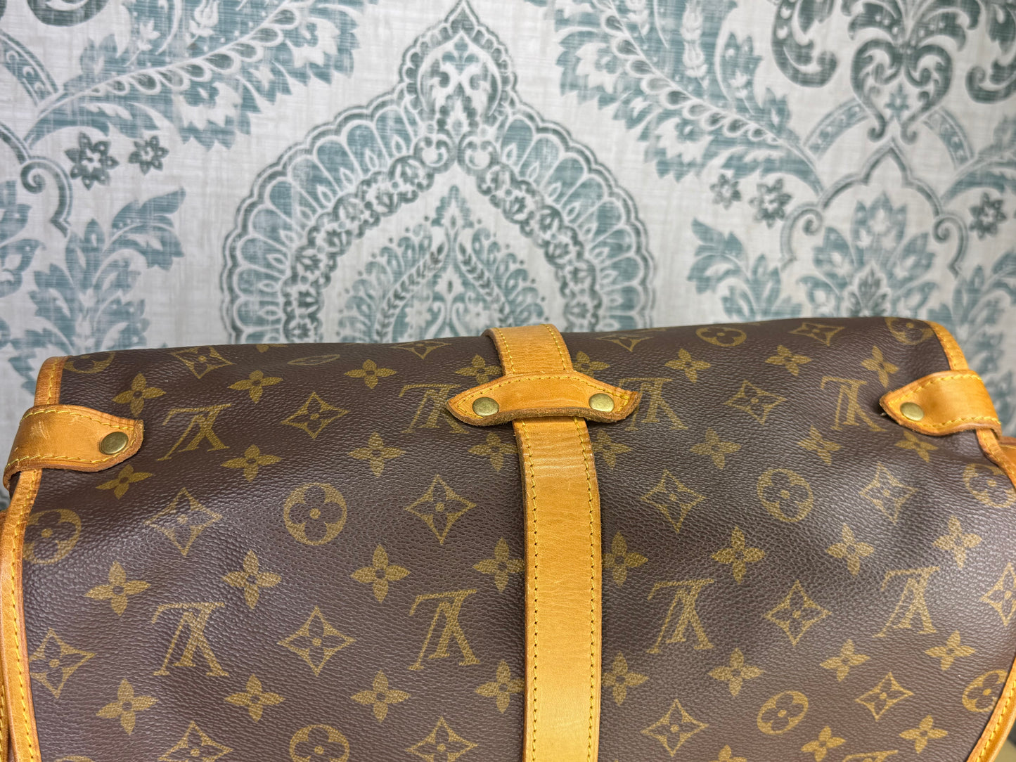 Louis Vuitton Saumur 35