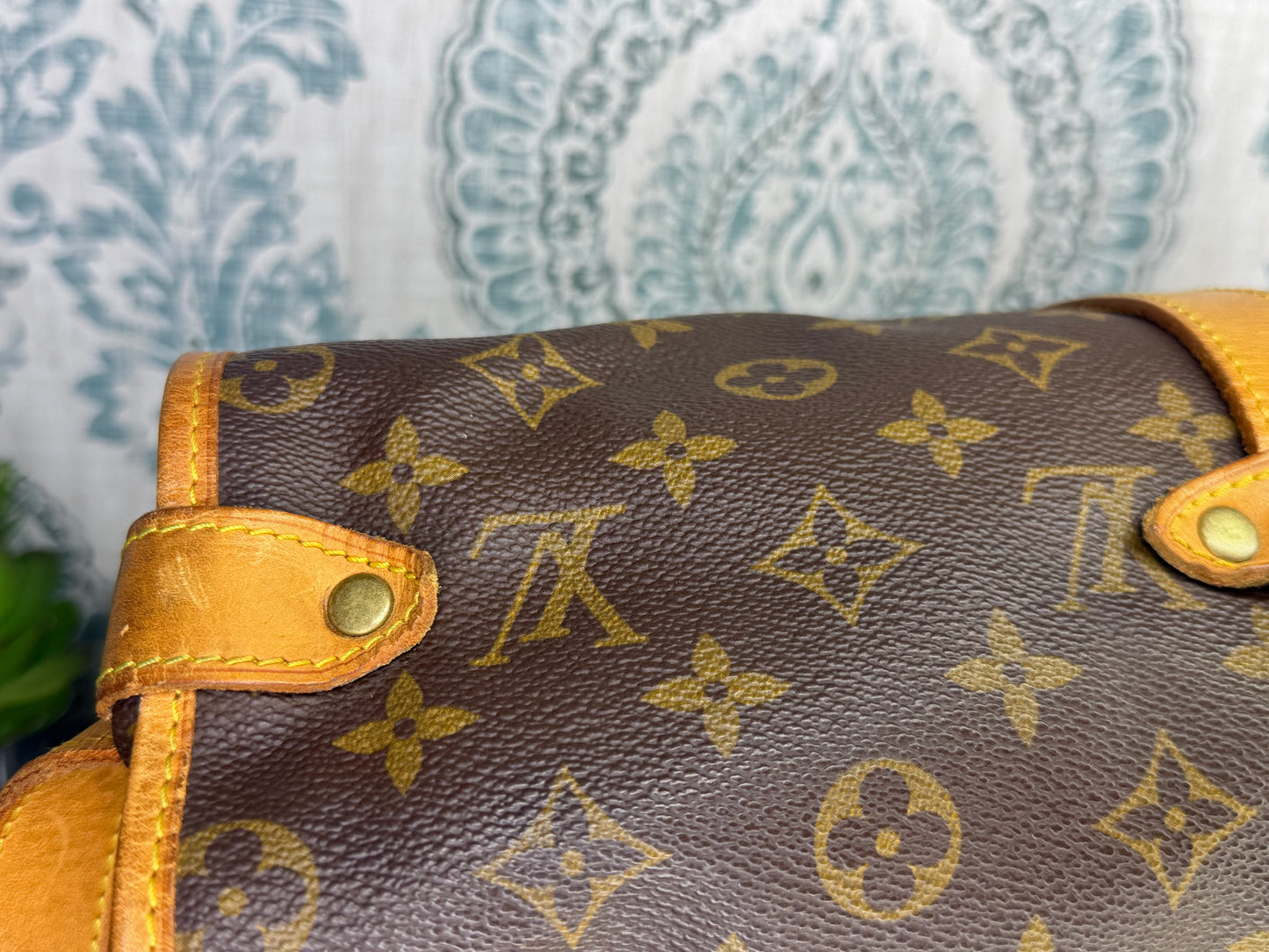 Louis Vuitton Saumur 35